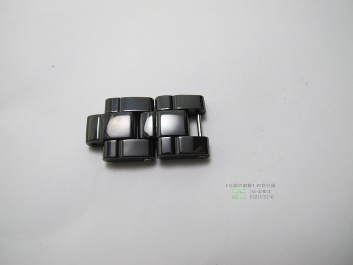 CHANEL 香奈兒 J12 黑色陶瓷錶目 寬度18mm 標價為一目價格 售出不退換