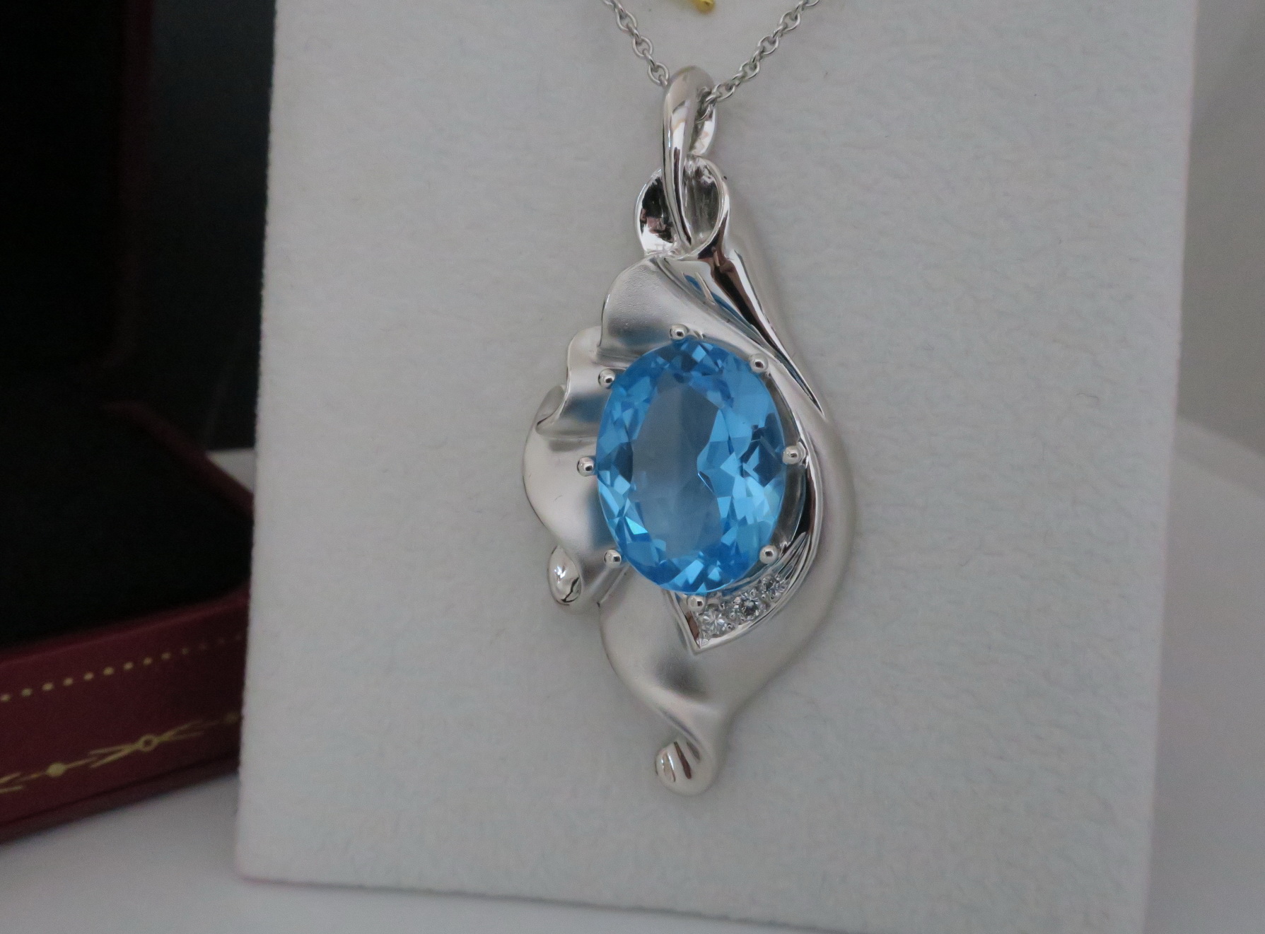 天然 海藍寶石 鑲鑽項鍊/墬子 18K白金 深海貝殼包覆 極度搶眼 高貴不貴