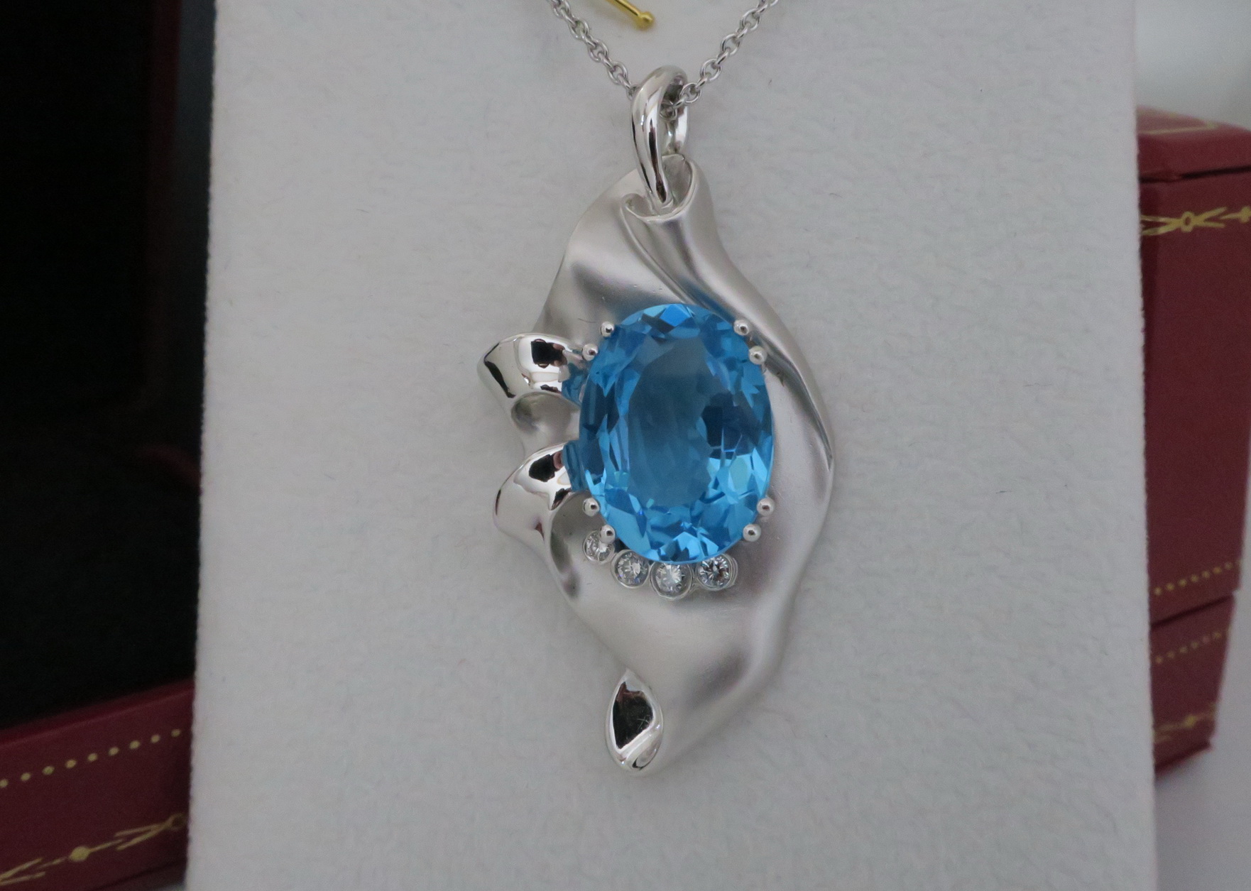 天然 海藍寶石 鑲鑽項鍊/墬子 18K白金 深海貝殼 極度搶眼 高貴不貴