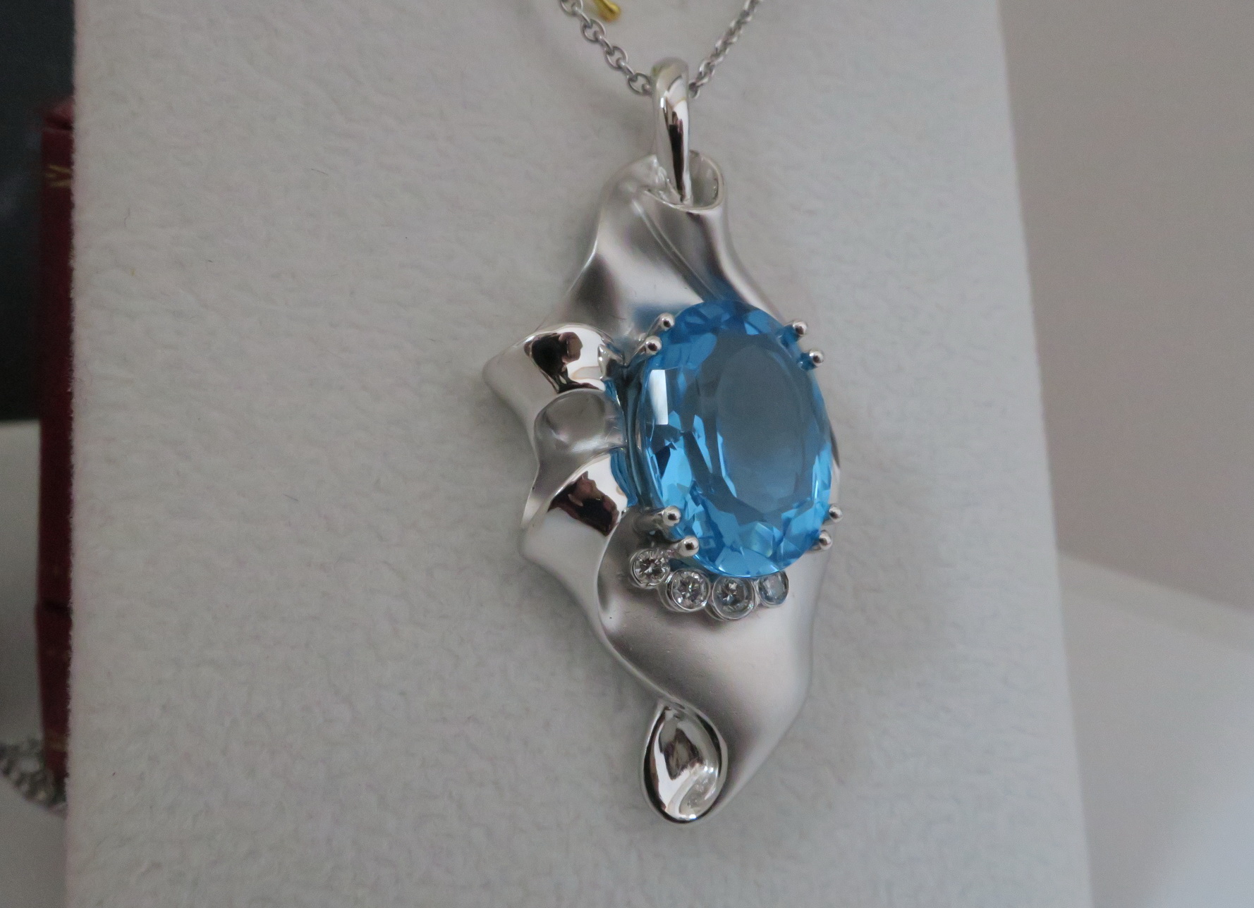 天然 海藍寶石 鑲鑽項鍊/墬子 18K白金 深海貝殼 極度搶眼 高貴不貴 4