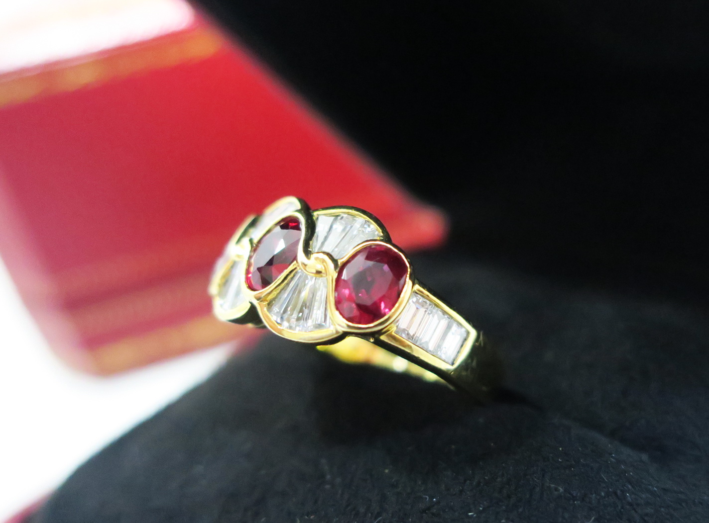 天然 紅寶石 鑲崁梯鑽戒台/戒指 18K金 落落大方 2