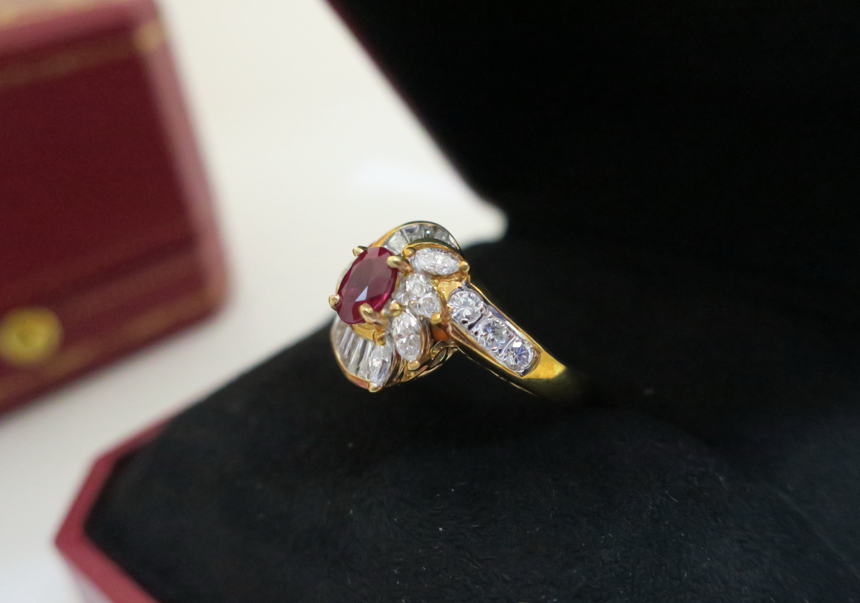 天然 紅寶石87分 鑲崁 鑽石/梯鑽/馬眼鑽 總重1.13克拉 戒台/戒指 18K金 2