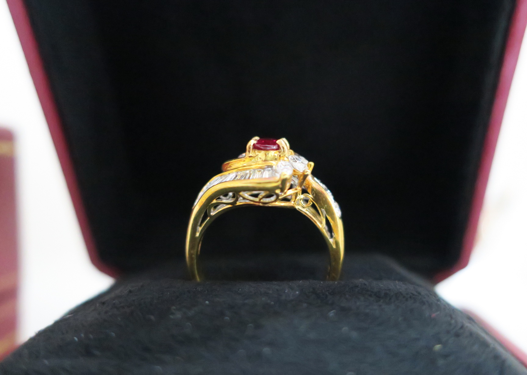 天然 紅寶石87分 鑲崁 鑽石/梯鑽/馬眼鑽 總重1.13克拉 戒台/戒指 18K金 4