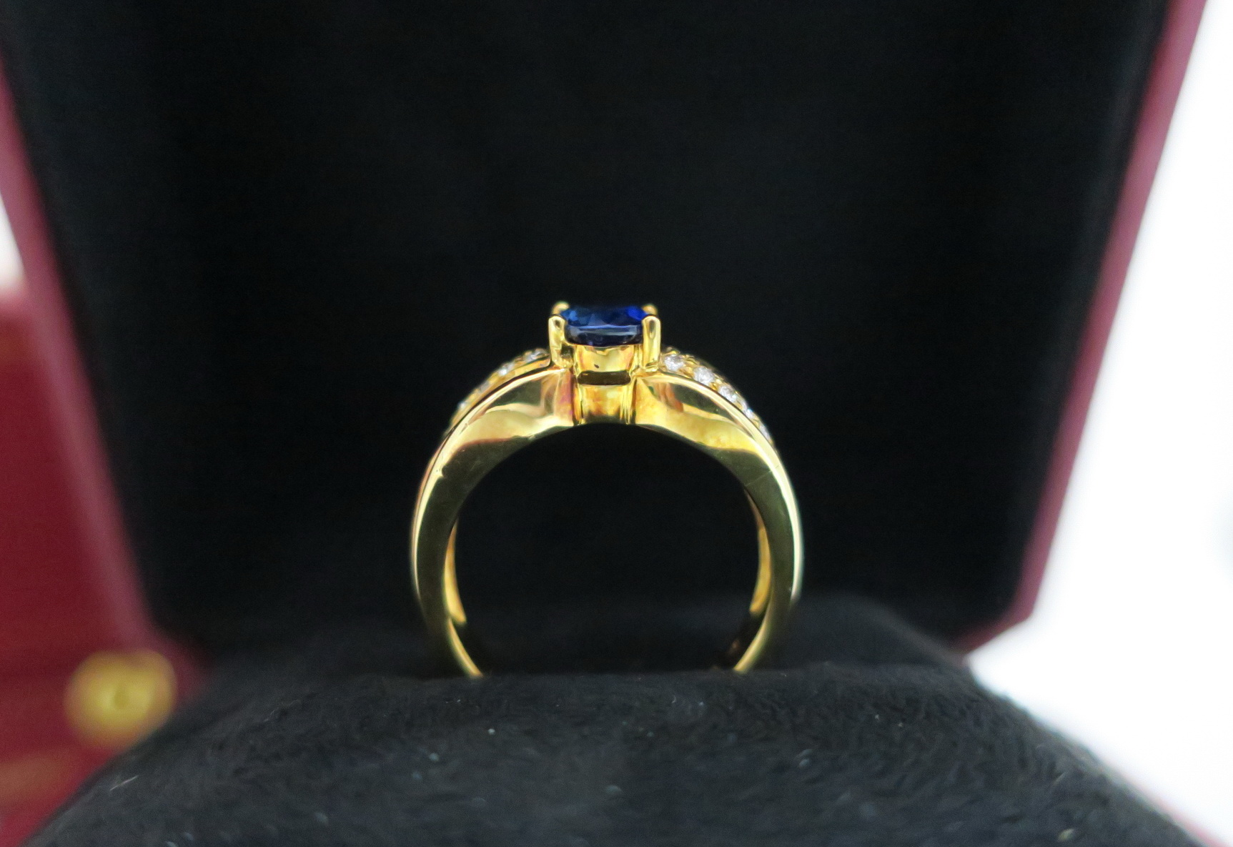 天然 藍寶石1.13克拉 鑲崁 鑽石/梯鑽共重0.45克拉 戒台/戒指 18K金 4