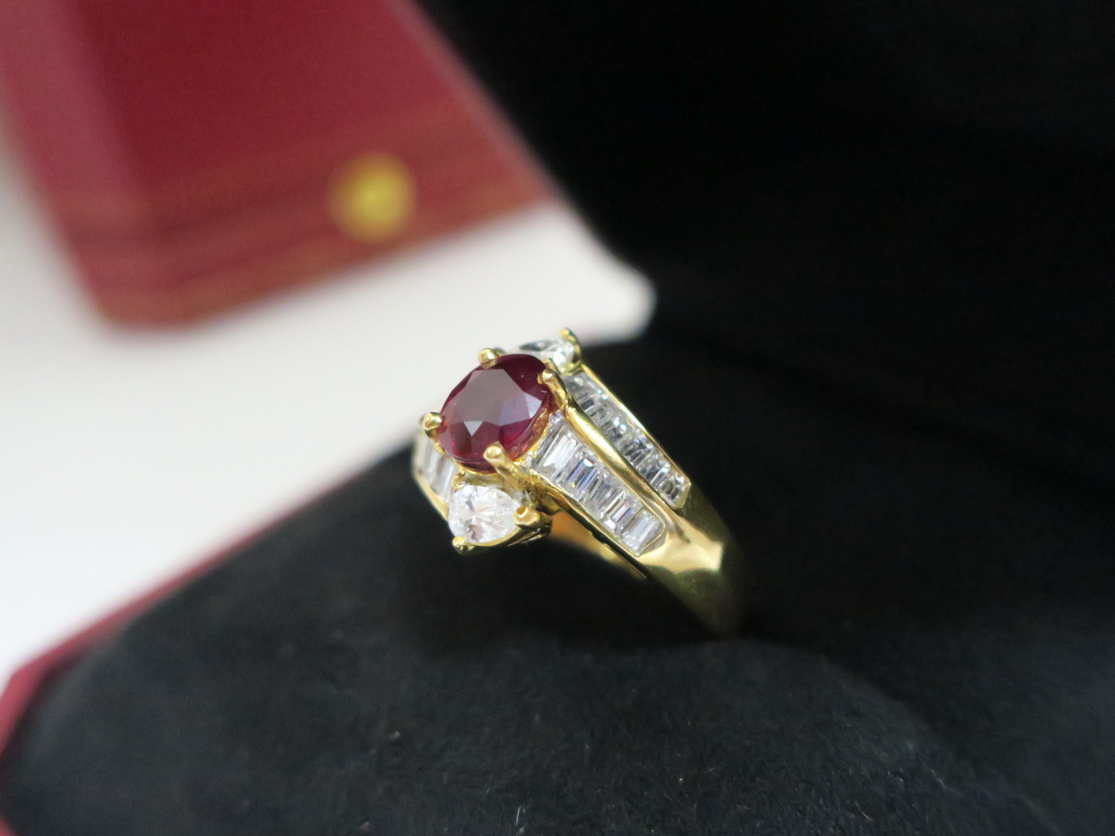 天然 紅寶石1.14克拉 鑲崁 鑽石/梯鑽/水滴鑽 戒台/戒指 18K金 2