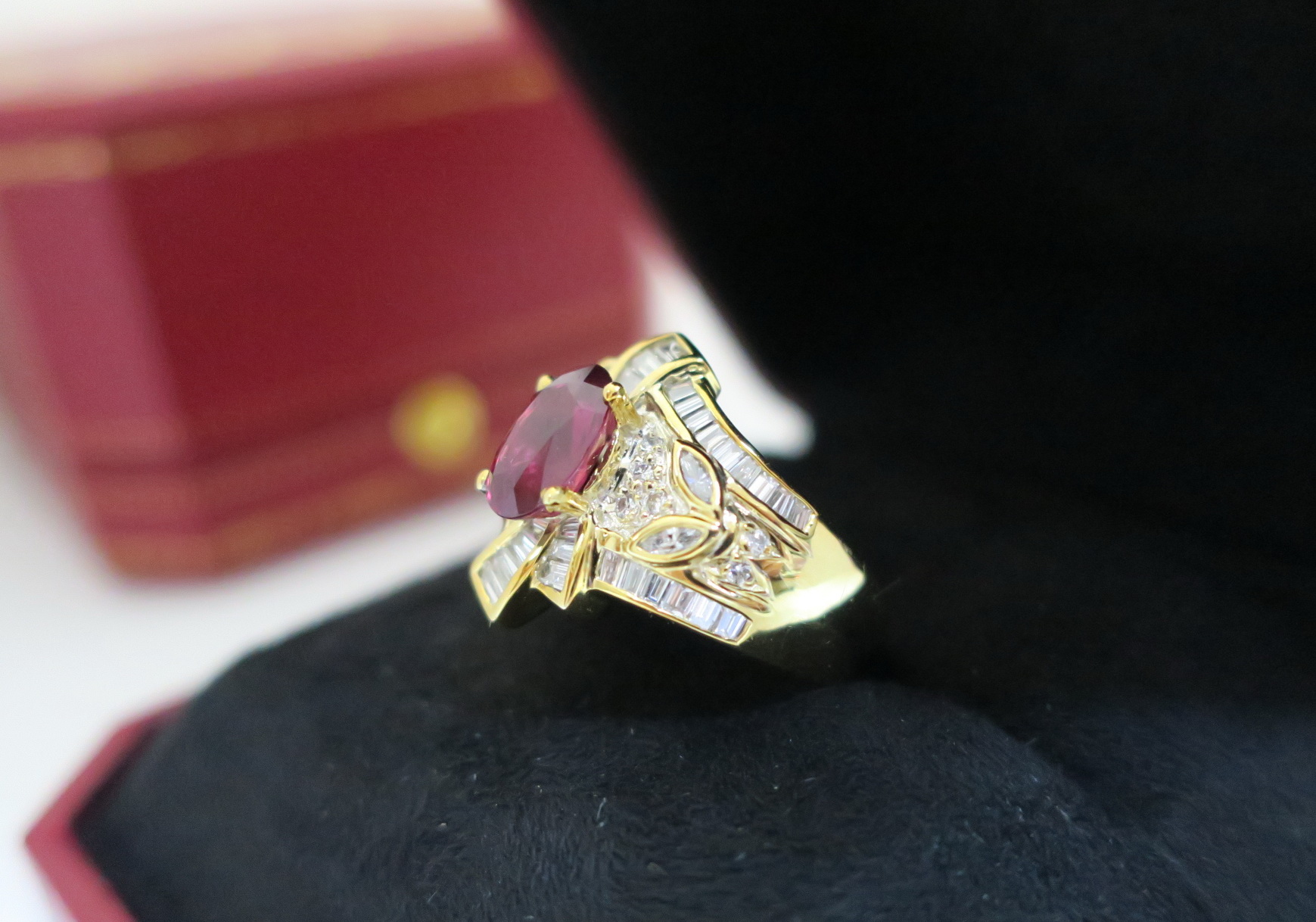 天然 紅寶石1.73克拉 鑲崁 鑽石/梯鑽/馬眼鑽 戒台/戒指 18K金 2