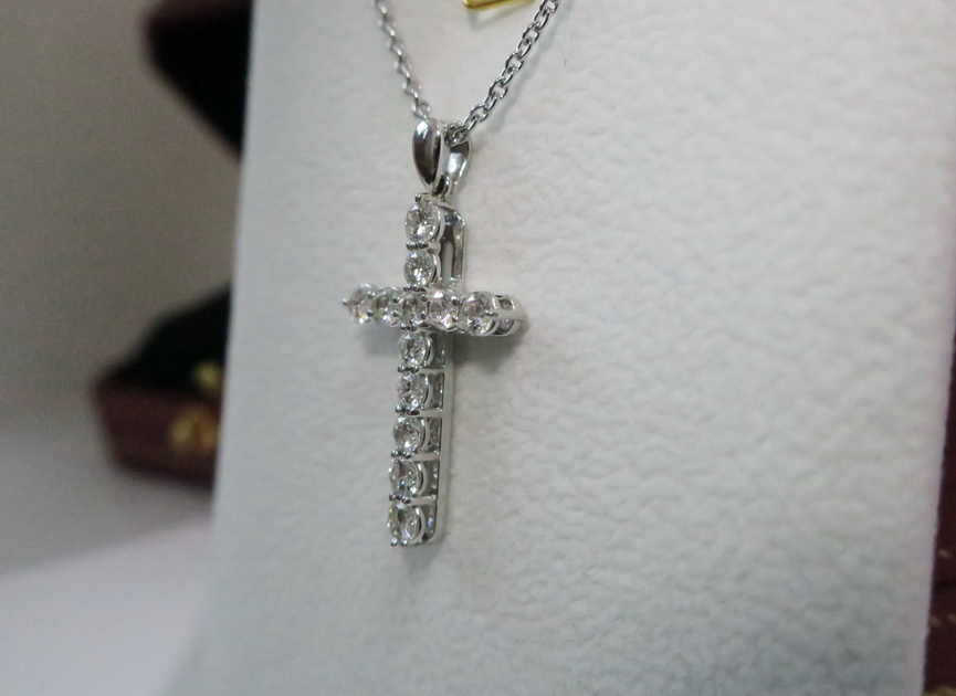 天然 鑽石項鍊/吊墬 十字架 12鑽總重量1.07克拉 高貴典雅 3