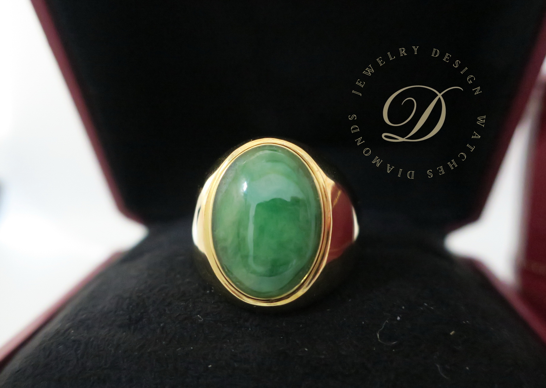 天然 A貨翡翠 蛋面 戒指 18K金戒台 身上帶點綠顯落落大方