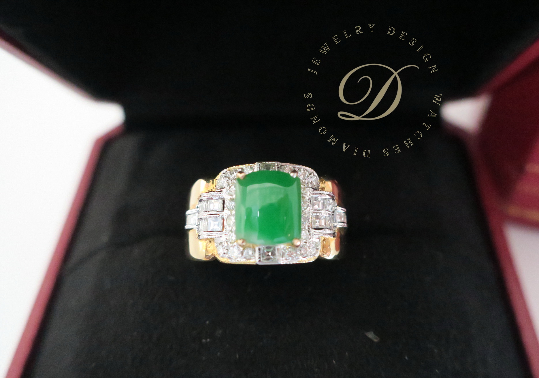 天然翡翠 B貨 戒指 18K金鑲真鑽戒台 身上帶點綠顯落落大方