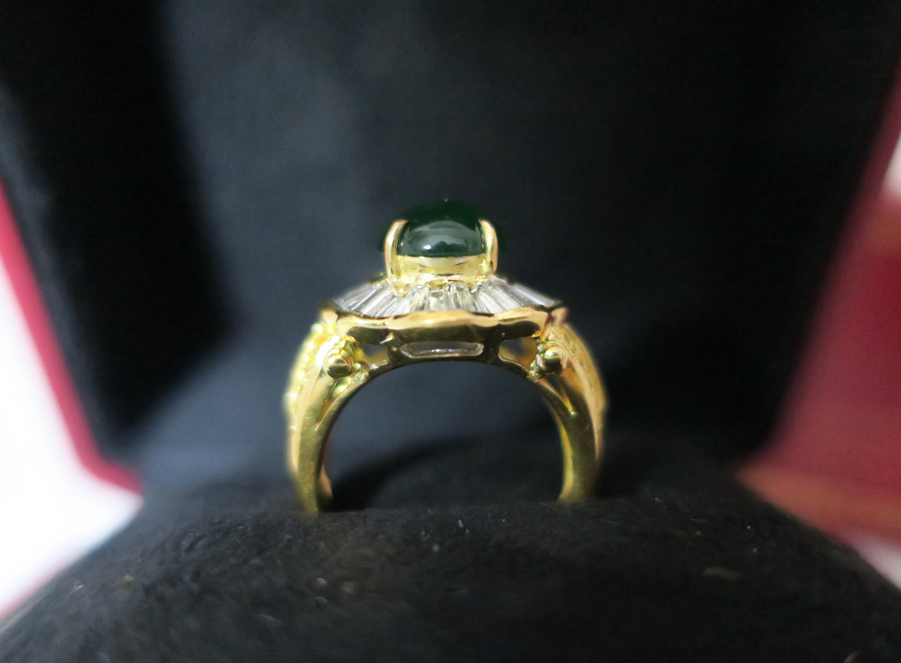 天然 A貨翡翠 高品質 縷空戒指 18K金鑲真鑽戒台 藝品雕工技術 4