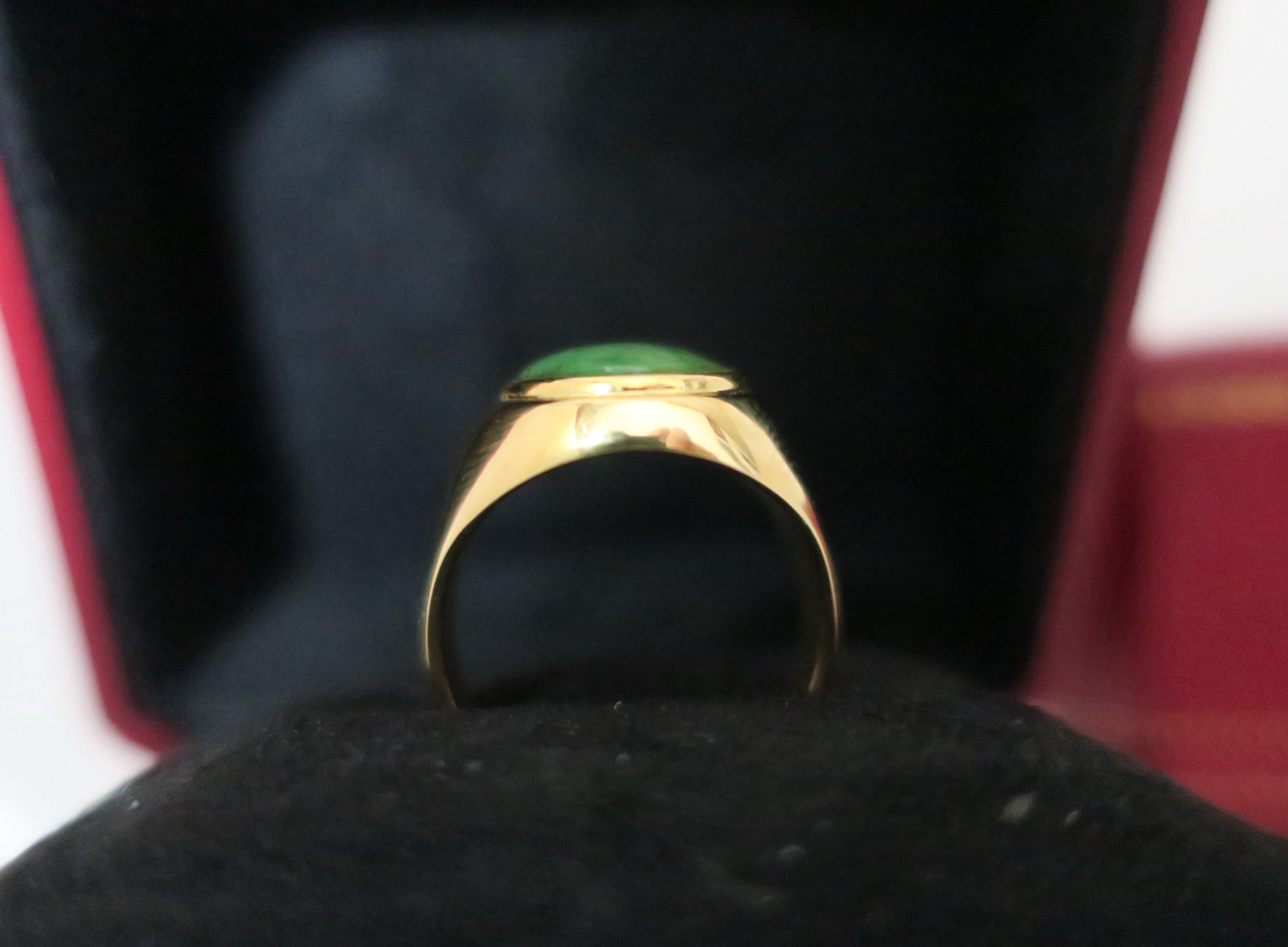 天然 A貨翡翠 蛋面 戒指 18K金戒台 身上帶點綠顯落落大方 4