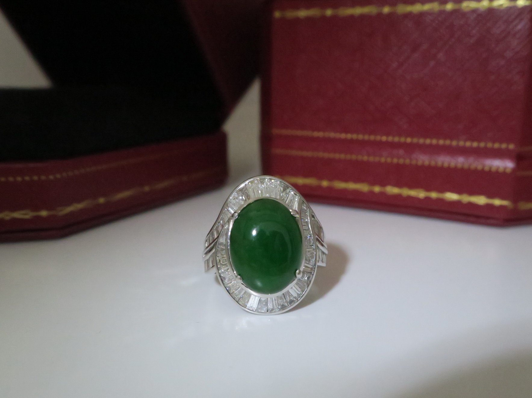 天然 高品質 A貨翡翠 滿鑲梯鑽戒指 18K白金戒台 身上帶點綠顯落落大方 5