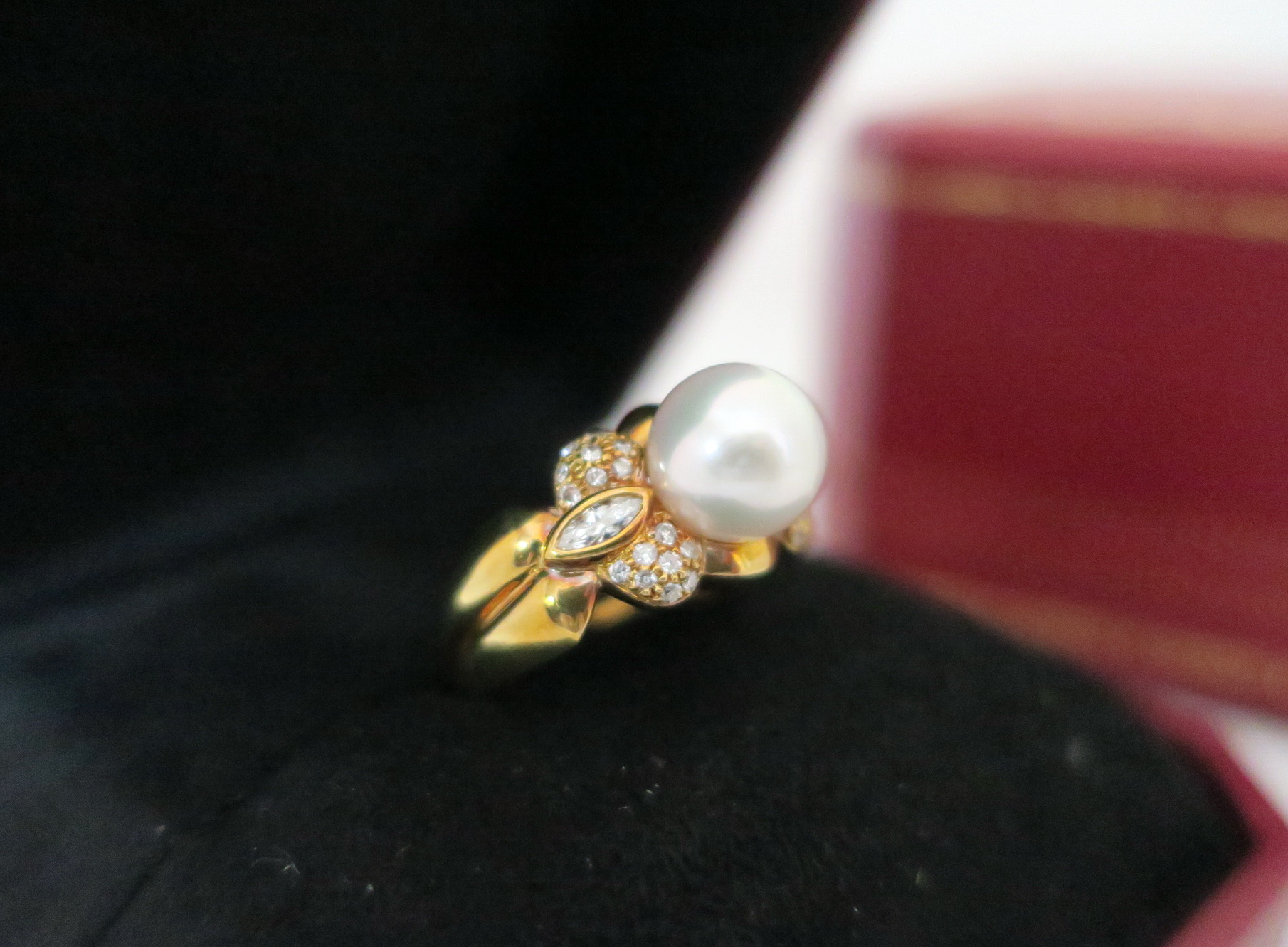 天然 白色珍珠 鑲鑽戒指 18K金戒台 高貴優雅 2