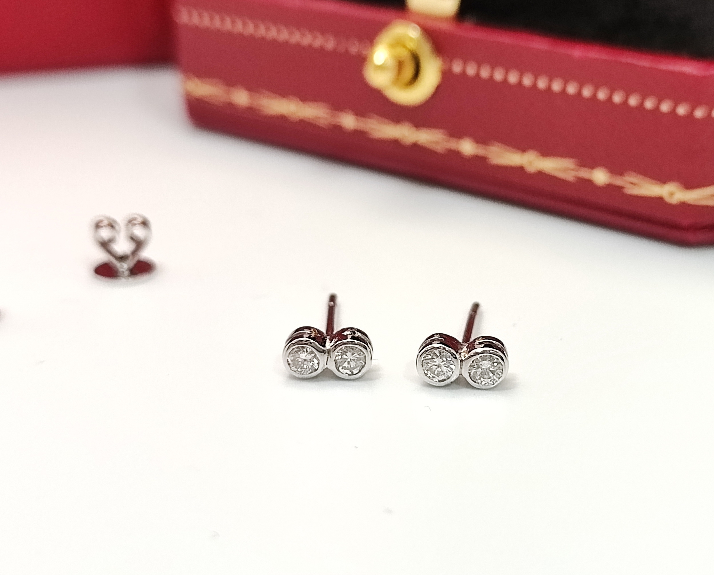 天然 鑽石耳環/耳飾 18K白金 雙鑽點綴 共重20分 簡單大方 閃閃發光
