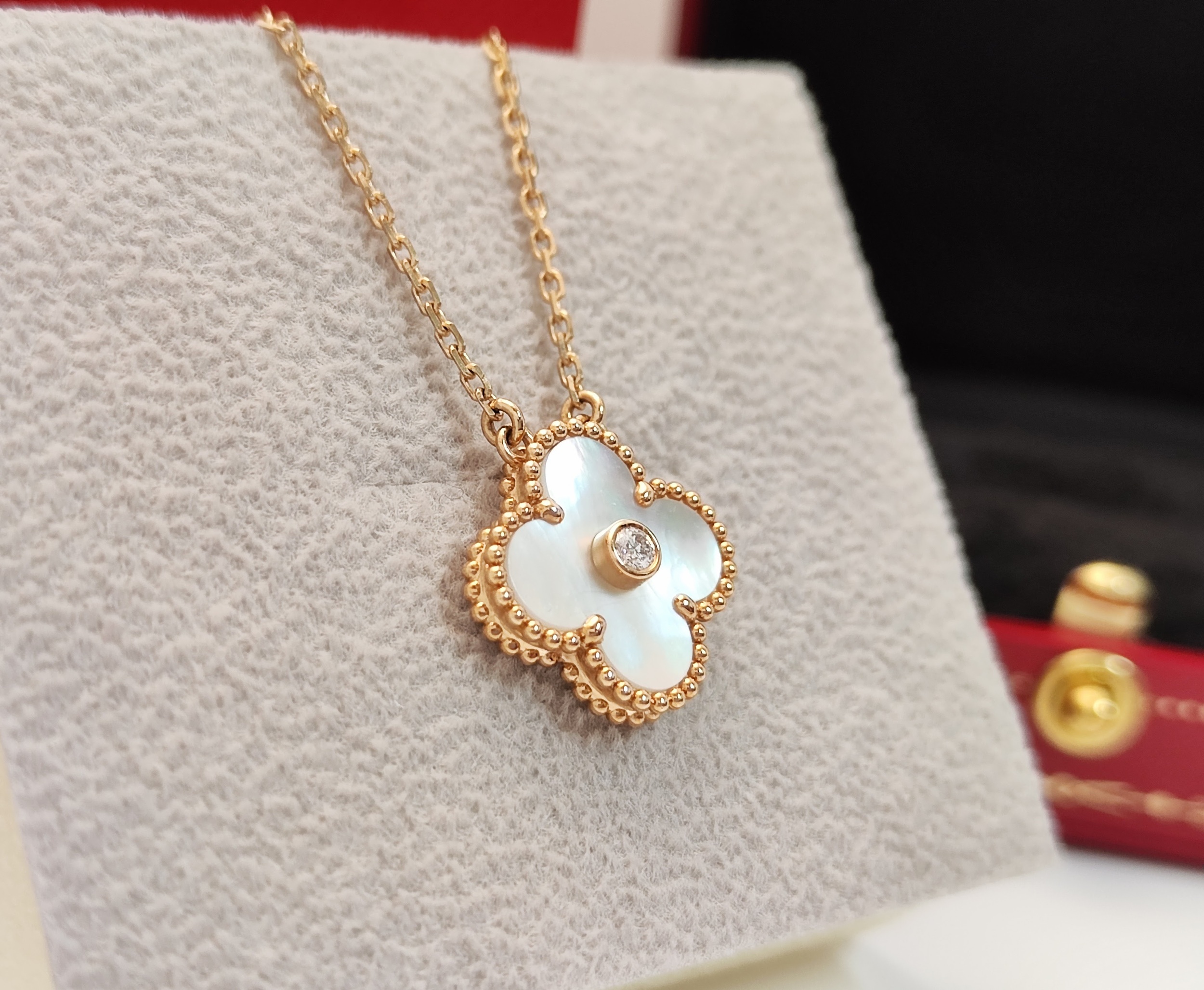 小資首選 幸運草 四葉草項鍊/吊墬 18K金 白色珍珠母貝 鑲天然真鑽 優雅迷人 2