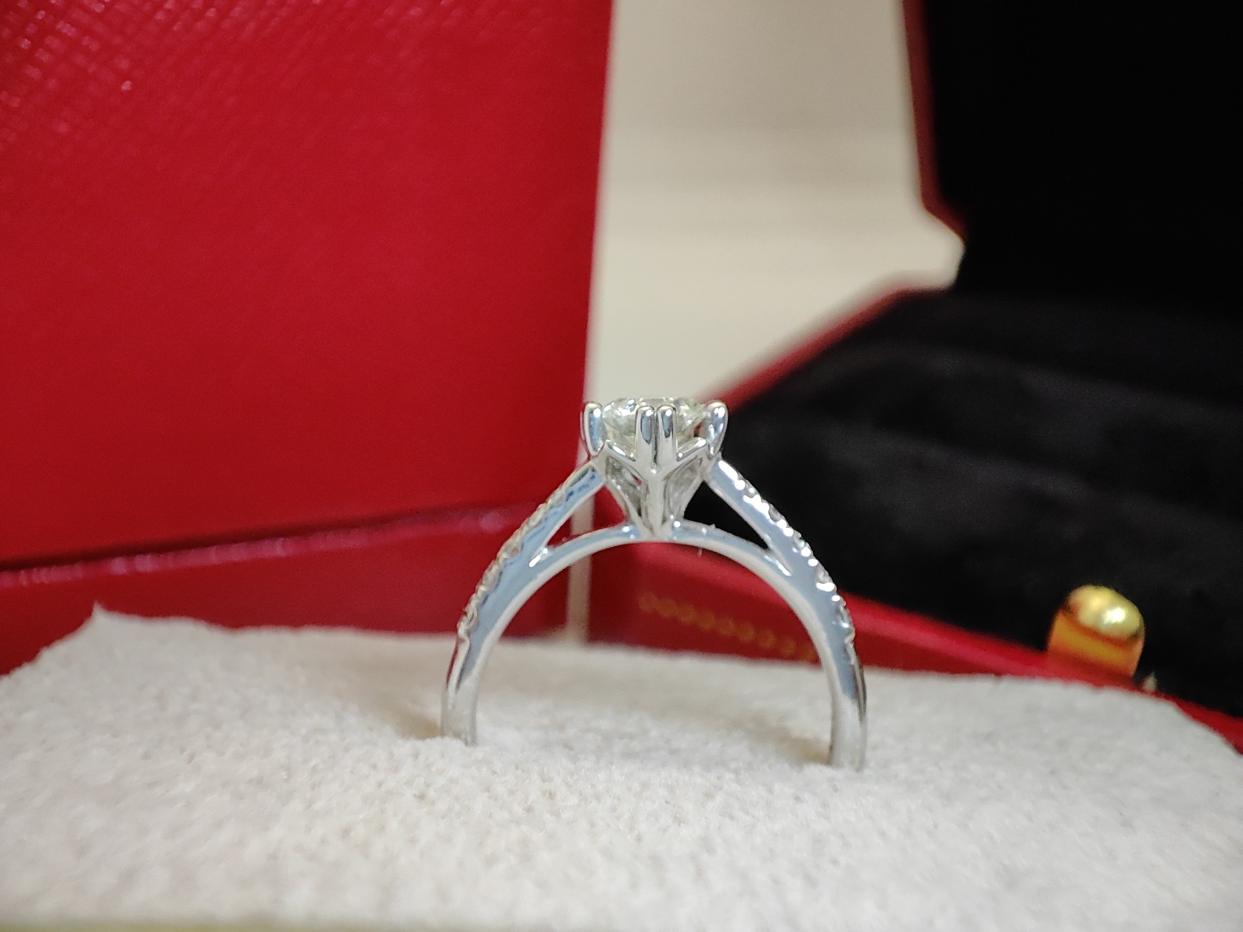 天然 鑽石戒指 四爪鑲鑽造型 國內證書 主鑽41分 8心8箭車工 閃閃動人 3