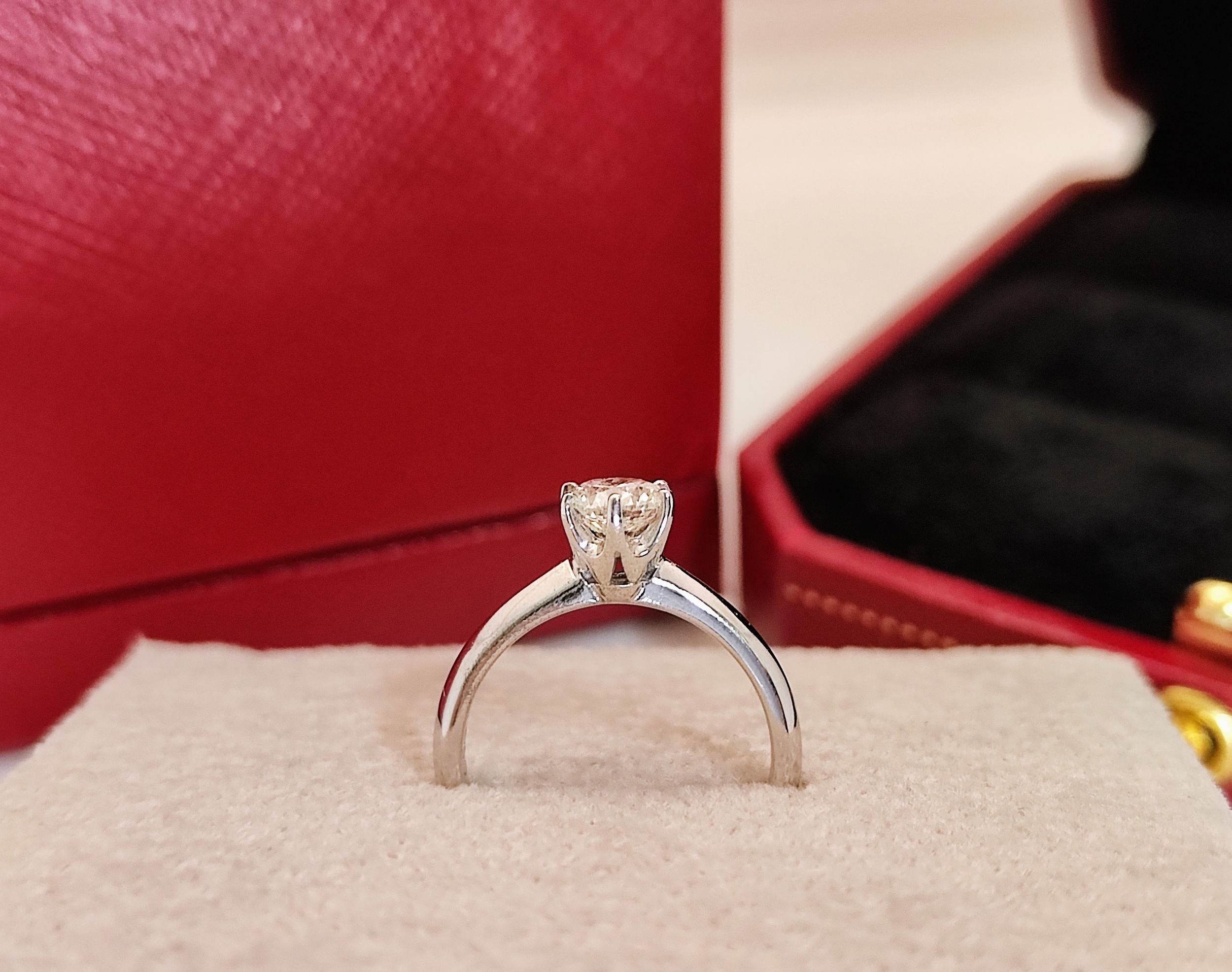 天然 鑽石戒指 六爪造型鑲崁 18K金 國內證書 主鑽50分 高貴大方 3