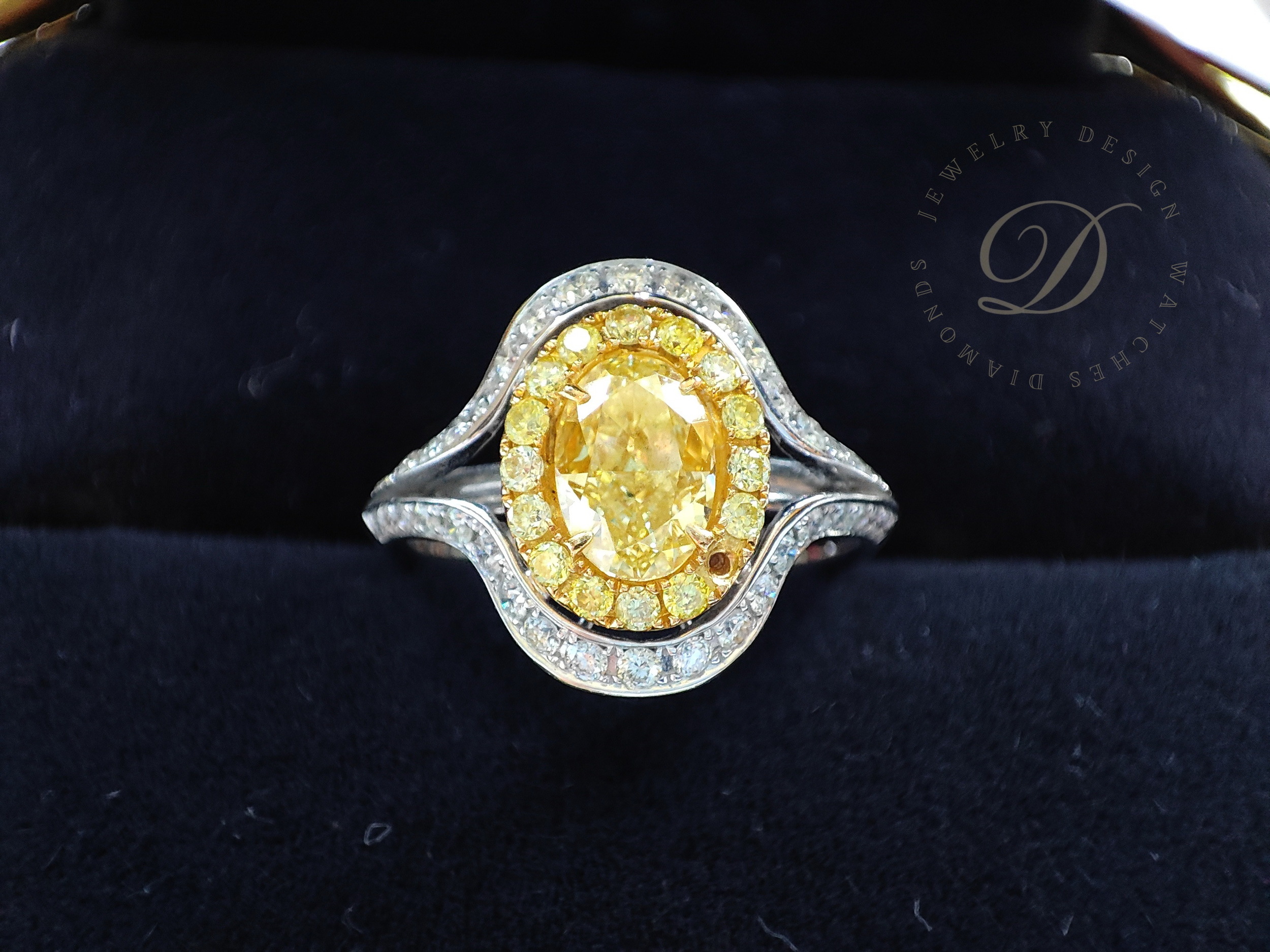 GIA黃金鑽 彩鑽 主石橢圓形 1.03克拉 FANCY INTENSE YELLOW等級 豪華鑲崁戒台