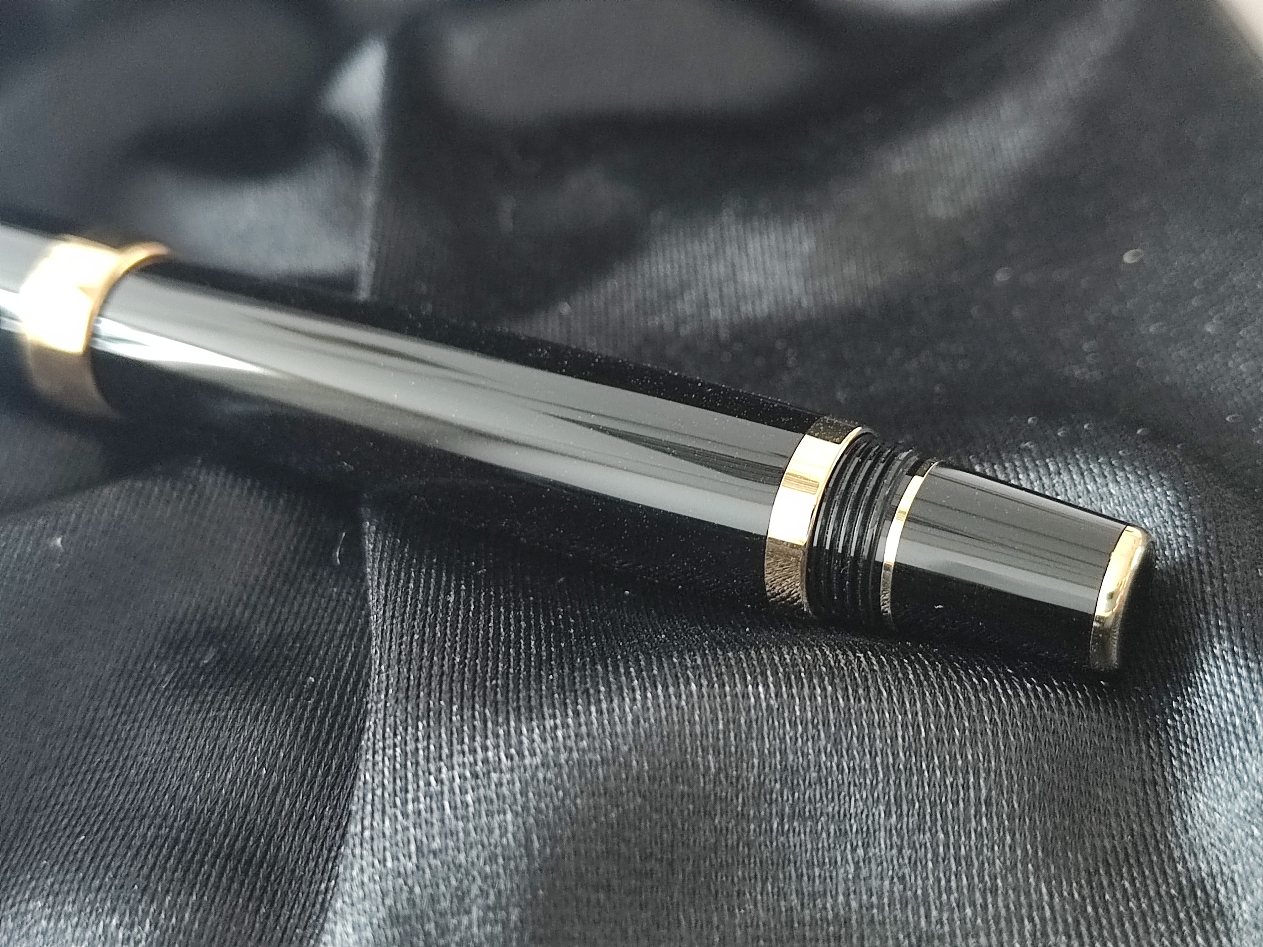 萬寶龍 Montblanc 全新 波希米亞 黑色 鋼珠筆 紅寶石~原廠盒單 4