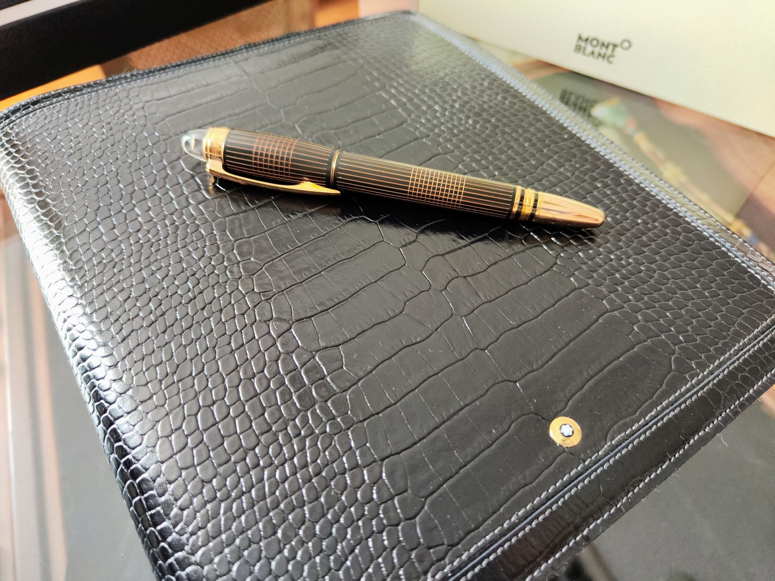 萬寶龍 Montblanc 全新 漂浮玫瑰金 金屬格紋 鋼珠筆~原廠盒單 7