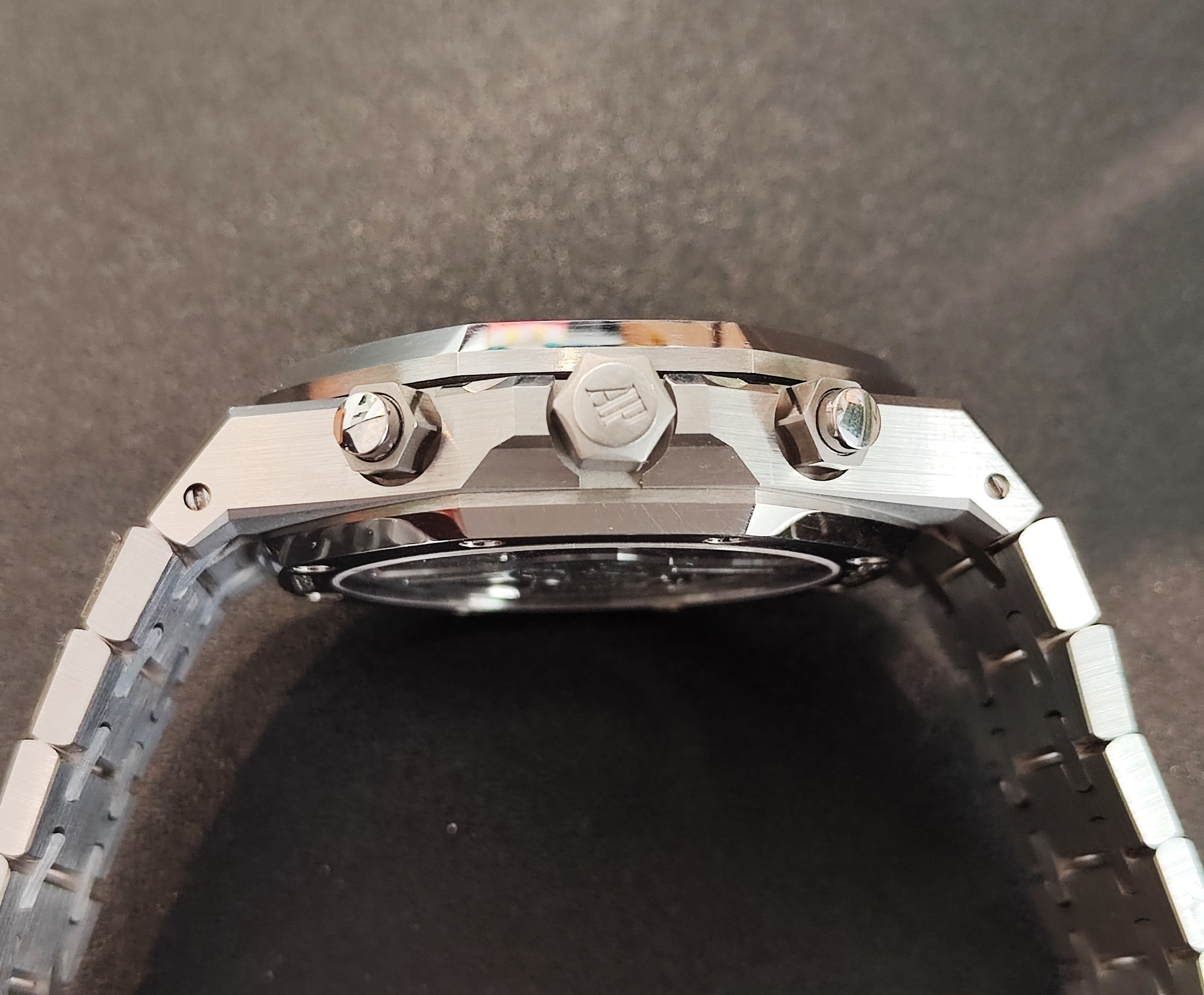 愛彼 AP 皇家橡樹 50周年紀念款 26240 大錶徑41mm 自動上鍊 透明底蓋 專屬自動盤~原廠盒單 4