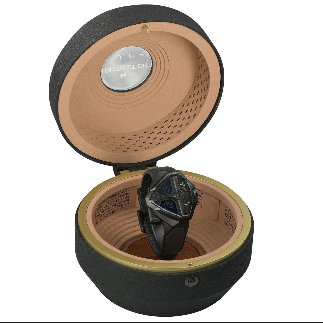 漢米爾頓 HAMILTON 全新 《沙丘：第二部》限量聯名款 大錶徑51mm 石英機芯 OLED發光面盤~原廠盒單 2024AD 6