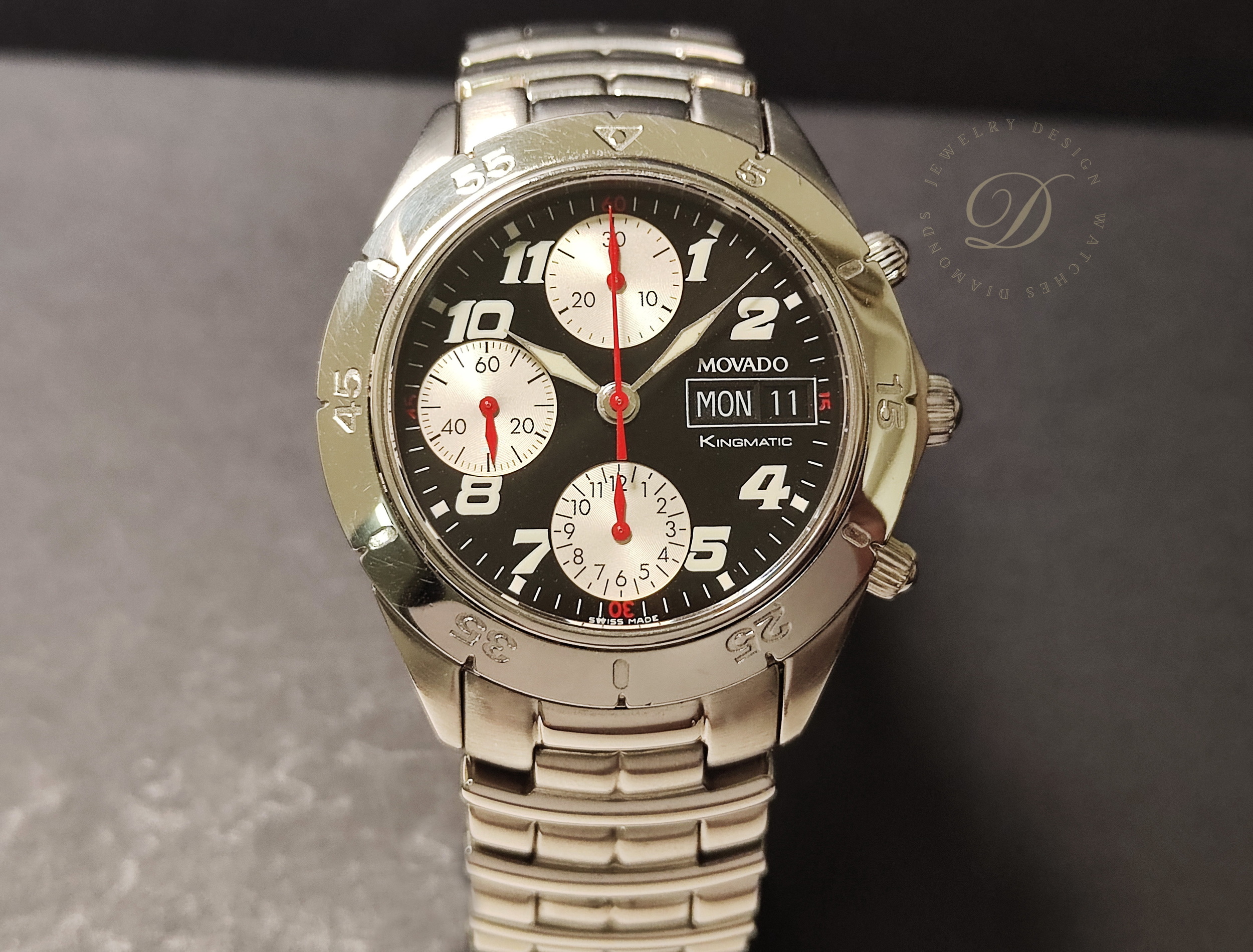 摩凡陀 MOVADO 熊貓面盤 小年曆 錶徑39mm 自動上鍊  計時功能 7750機芯