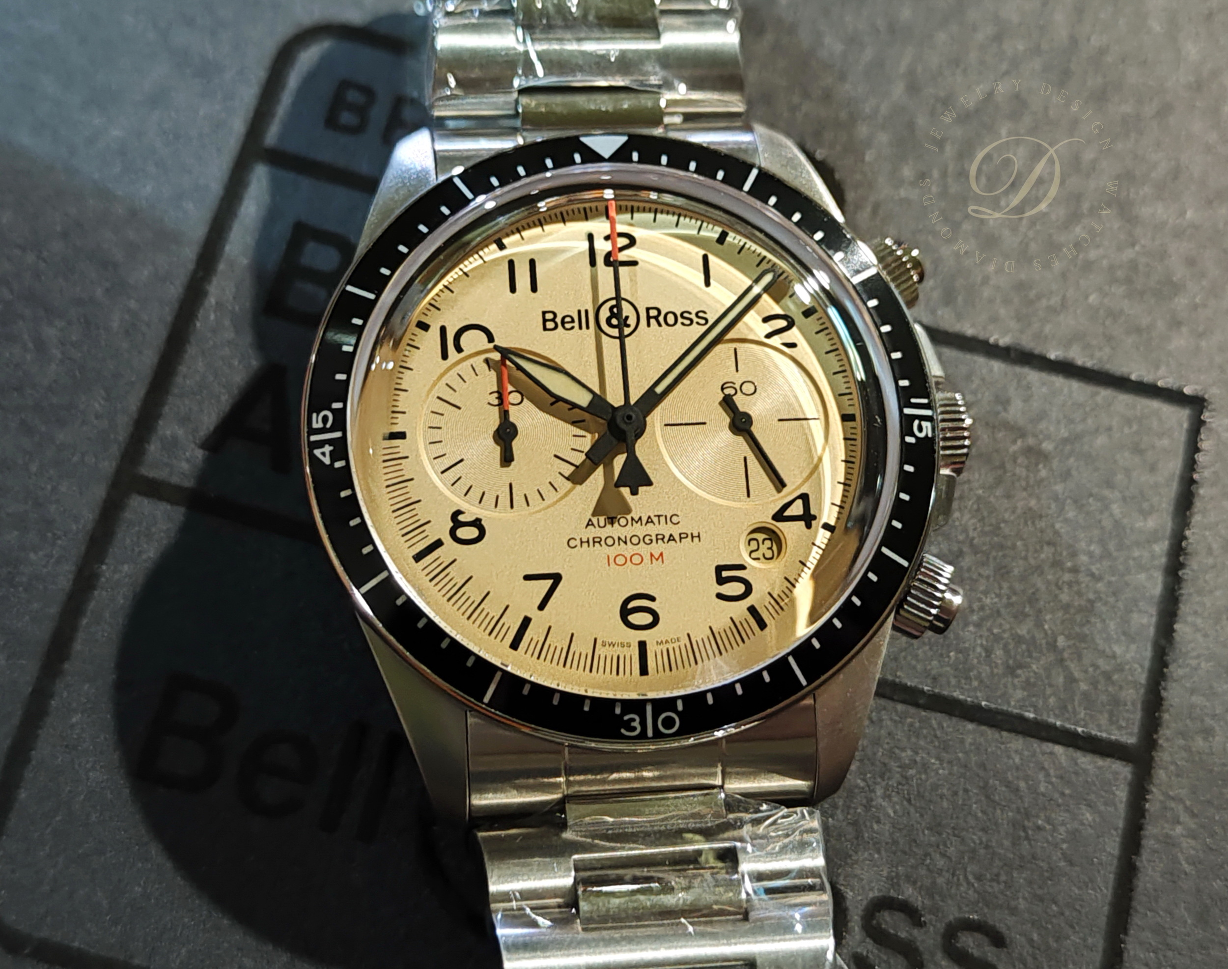 柏萊士 全新 BR V2-94 飛行錶 軍米色面盤 大錶徑41mm 自動上鍊 計時功能 原廠鋼帶~原廠盒單 2024AD