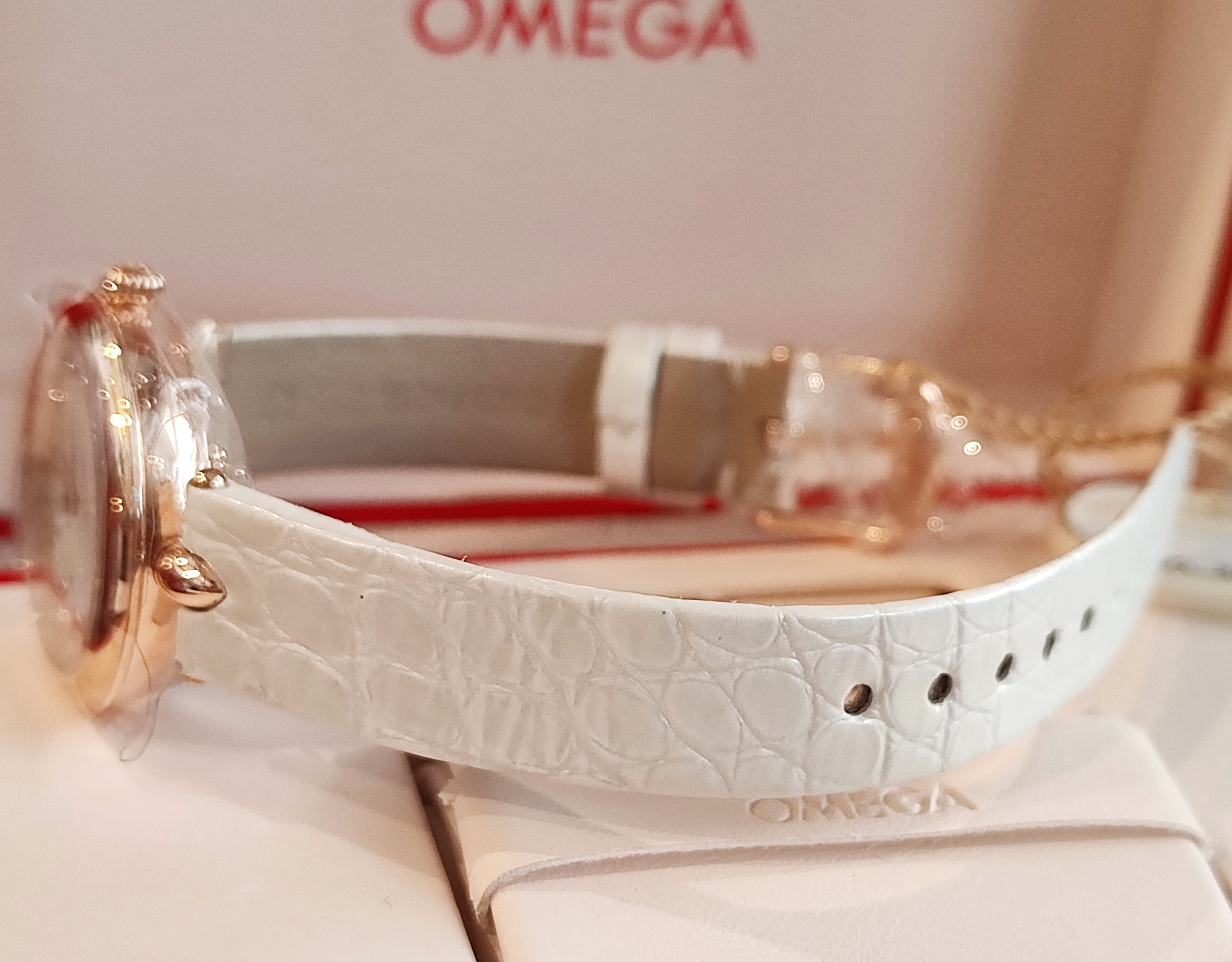 OMEGA 碟飛系列 全新 18K玫瑰金 白色珍珠母貝面盤 錶徑27.4mm 自動上鍊~原廠盒單 國內AD 5