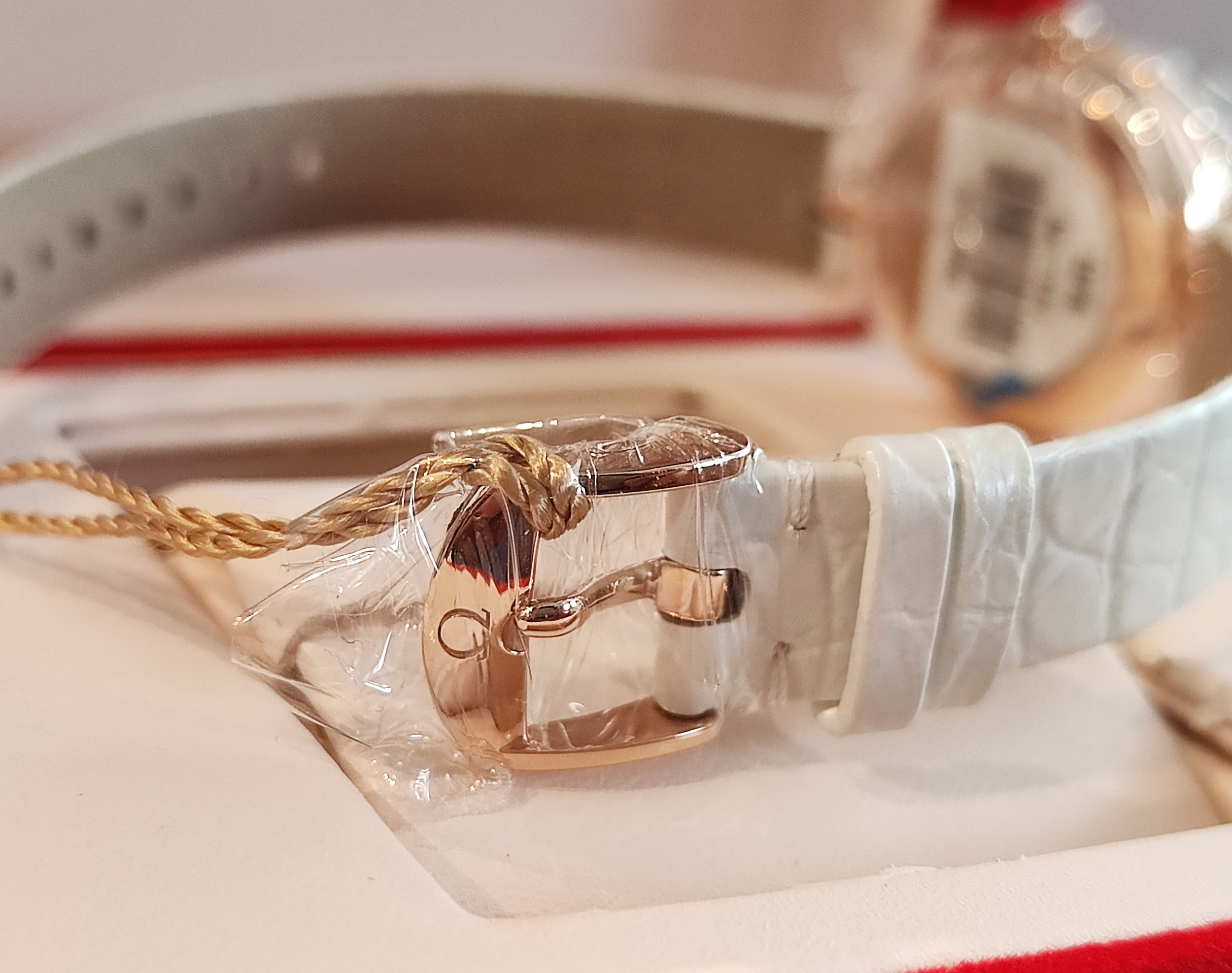 OMEGA 碟飛系列 全新 18K玫瑰金 白色珍珠母貝面盤 錶徑27.4mm 自動上鍊~原廠盒單 國內AD 6