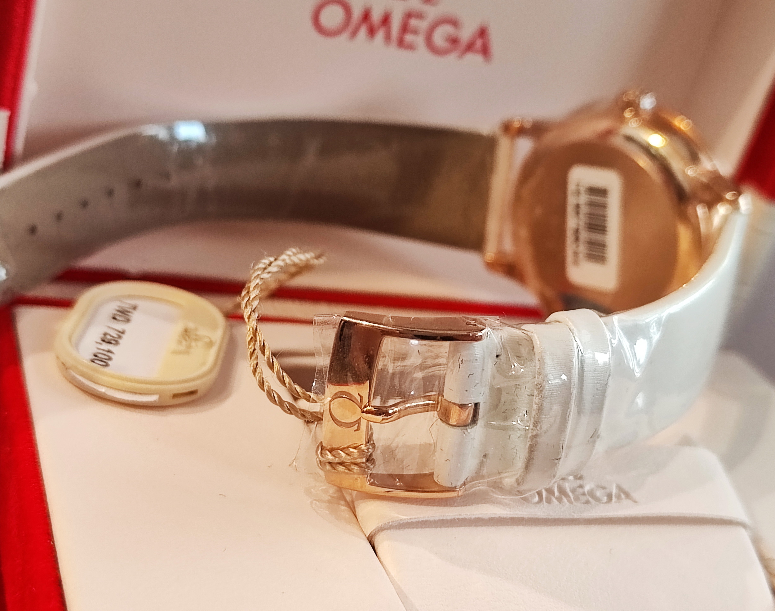 OMEGA 碟飛系列 全新 Butterfly蝴蝶面盤 玫瑰金 原鑲鑽圈 錶徑37mm 自動上鍊~國內AD 7