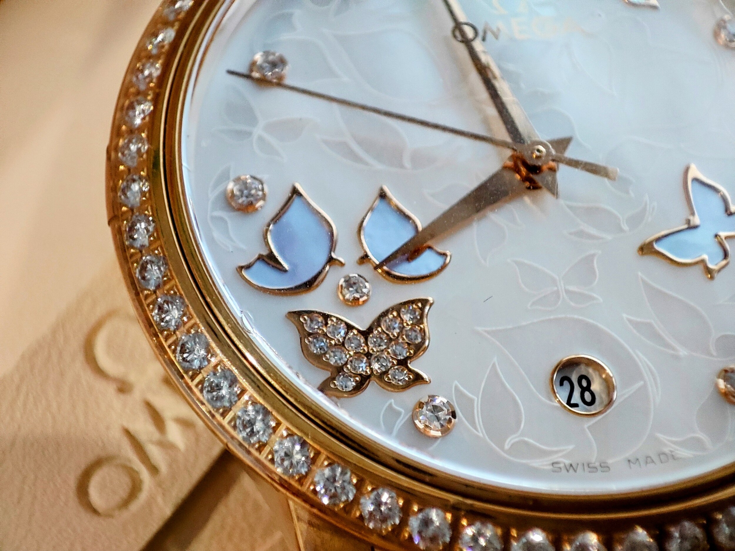 OMEGA 碟飛系列 全新 Butterfly蝴蝶面盤 玫瑰金 原鑲鑽圈 錶徑37mm 自動上鍊~國內AD 2