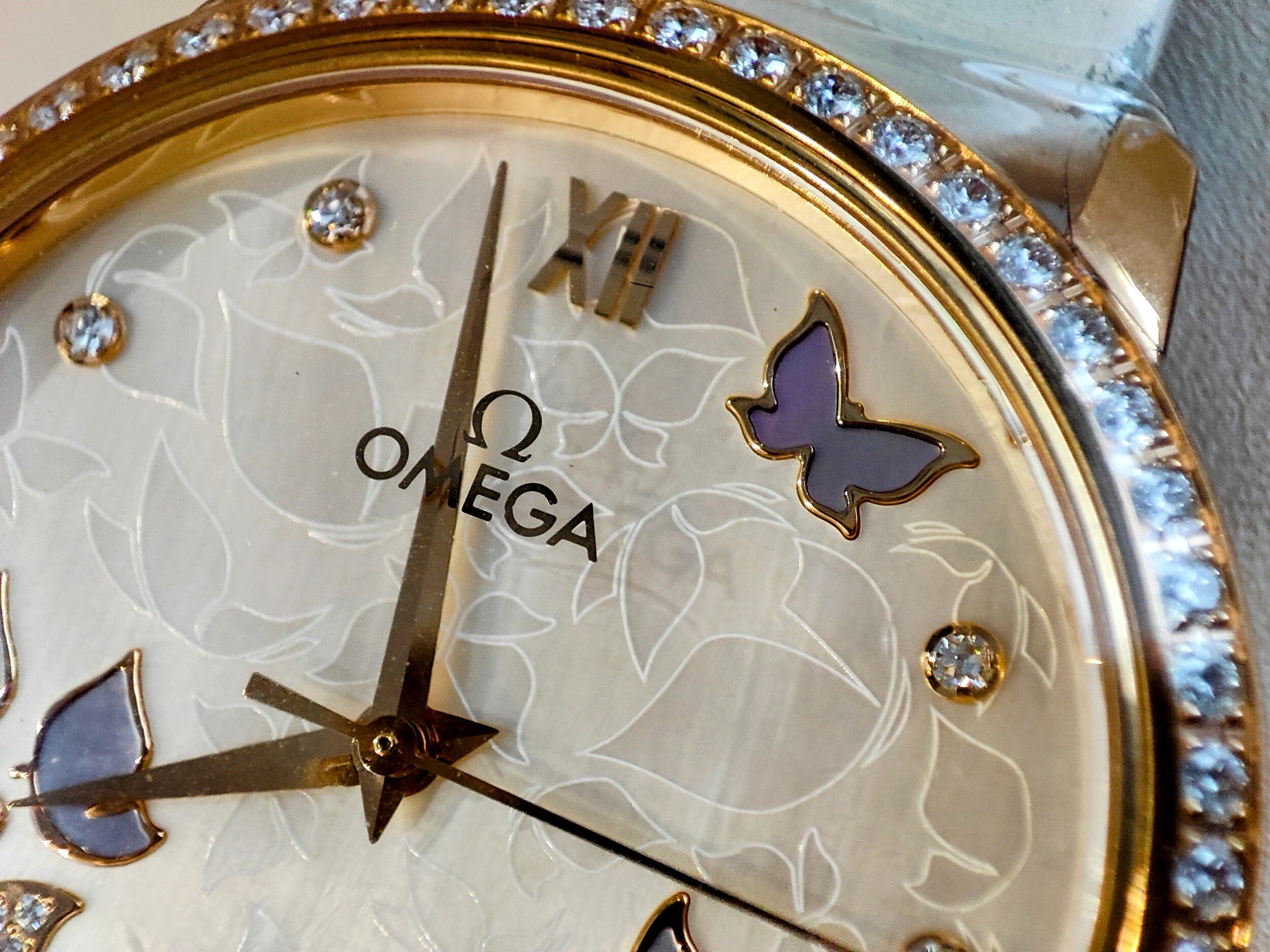 OMEGA 碟飛系列 全新 Butterfly蝴蝶面盤 玫瑰金 原鑲鑽圈 錶徑37mm 自動上鍊~國內AD 4