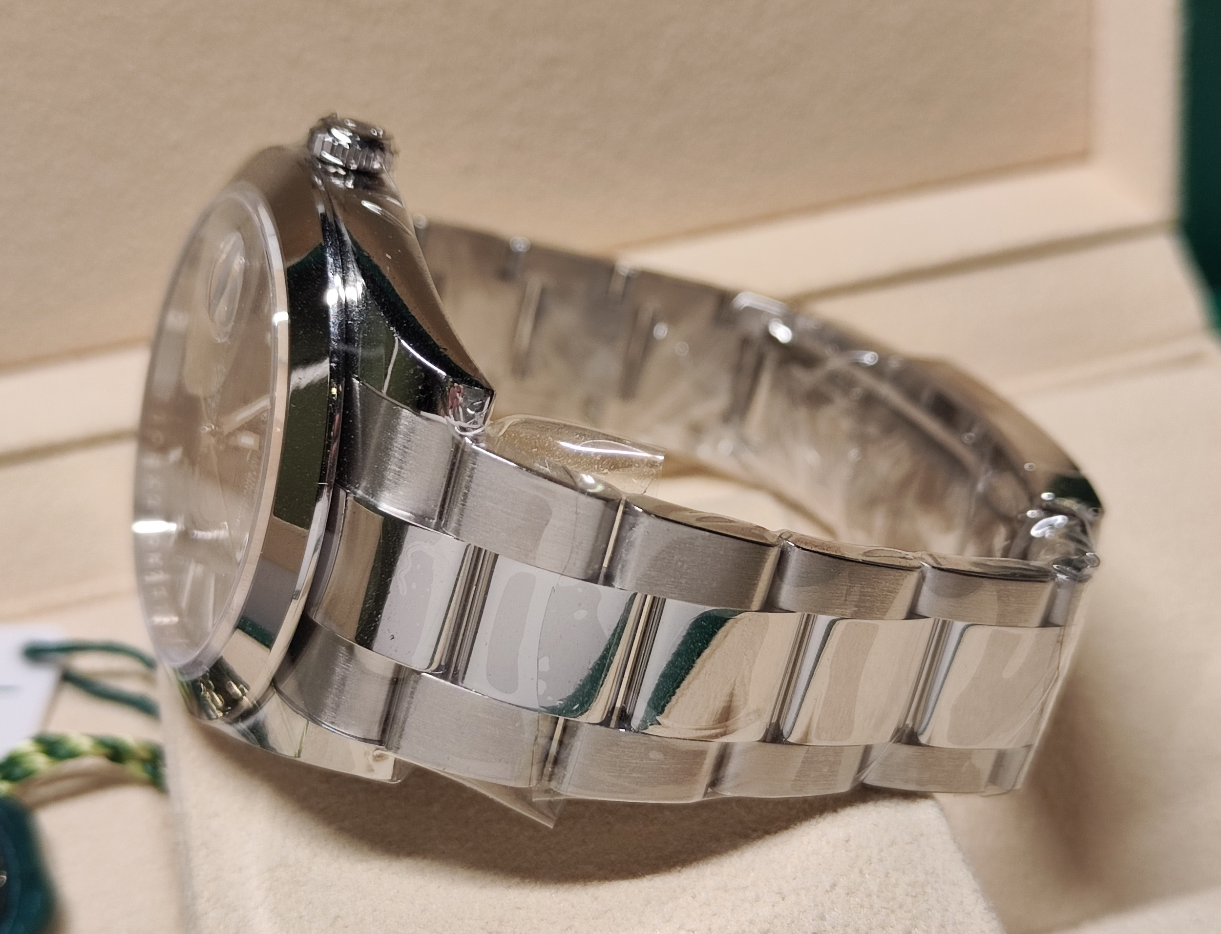 勞力士 全新 126300 藍色面盤 大錶徑41mm 自動上鍊~原廠盒單 2024 4