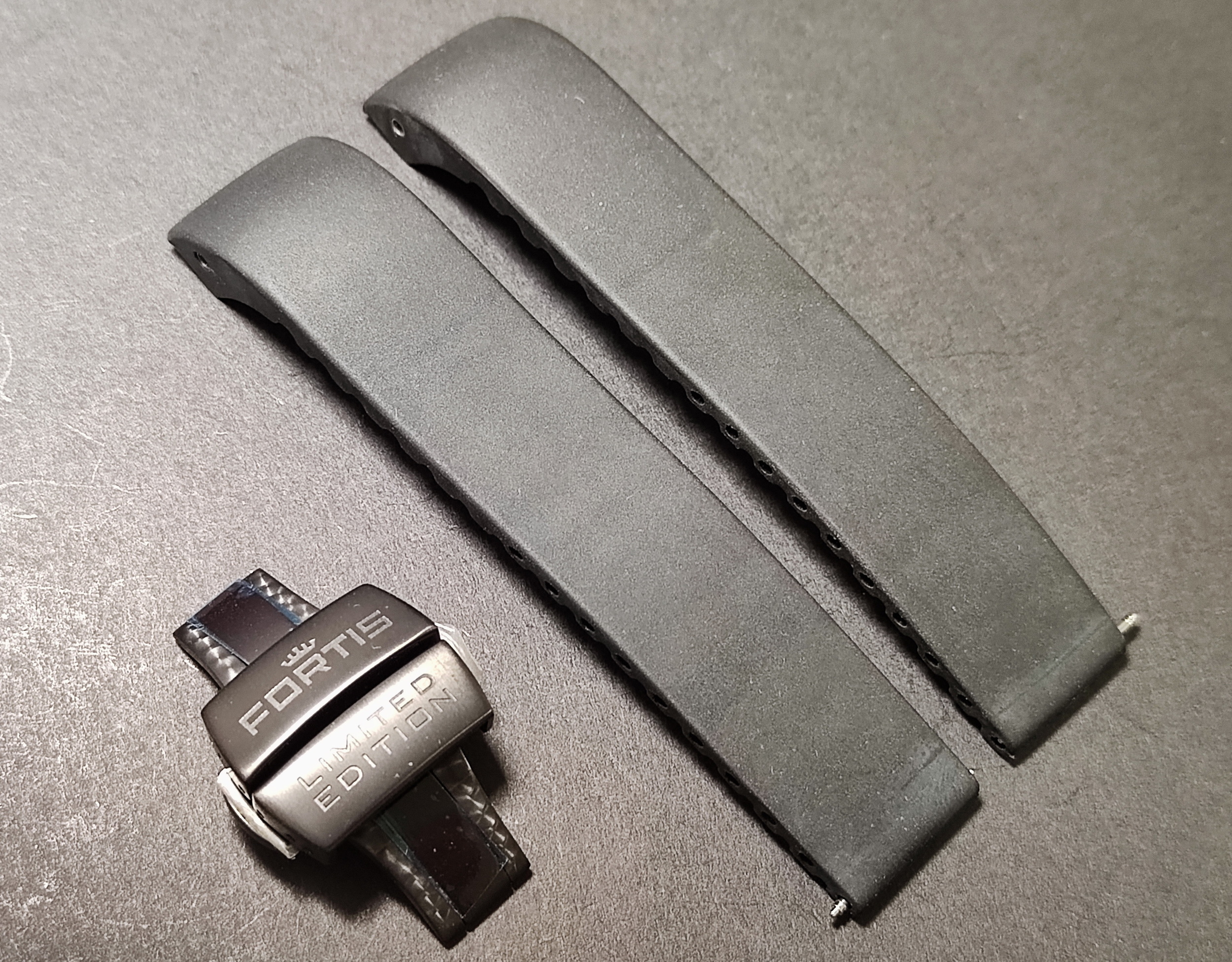 FORTIS 富利斯 2π 特殊限量面盤 黑色PVD錶殼 大錶徑42mm 自動上鍊~原廠盒單 7