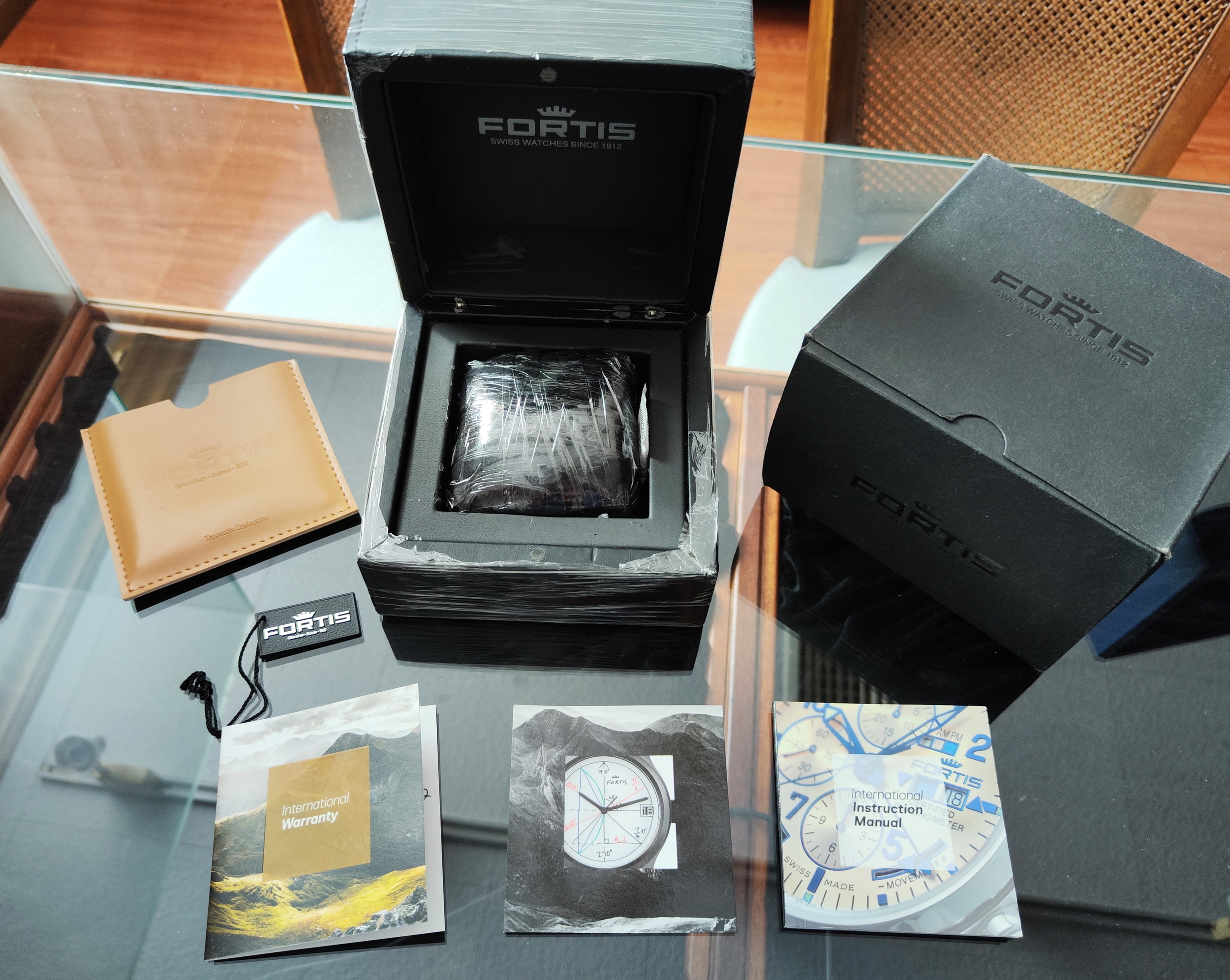 FORTIS 富利斯 2π 特殊限量面盤 黑色PVD錶殼 大錶徑42mm 自動上鍊~原廠盒單 10