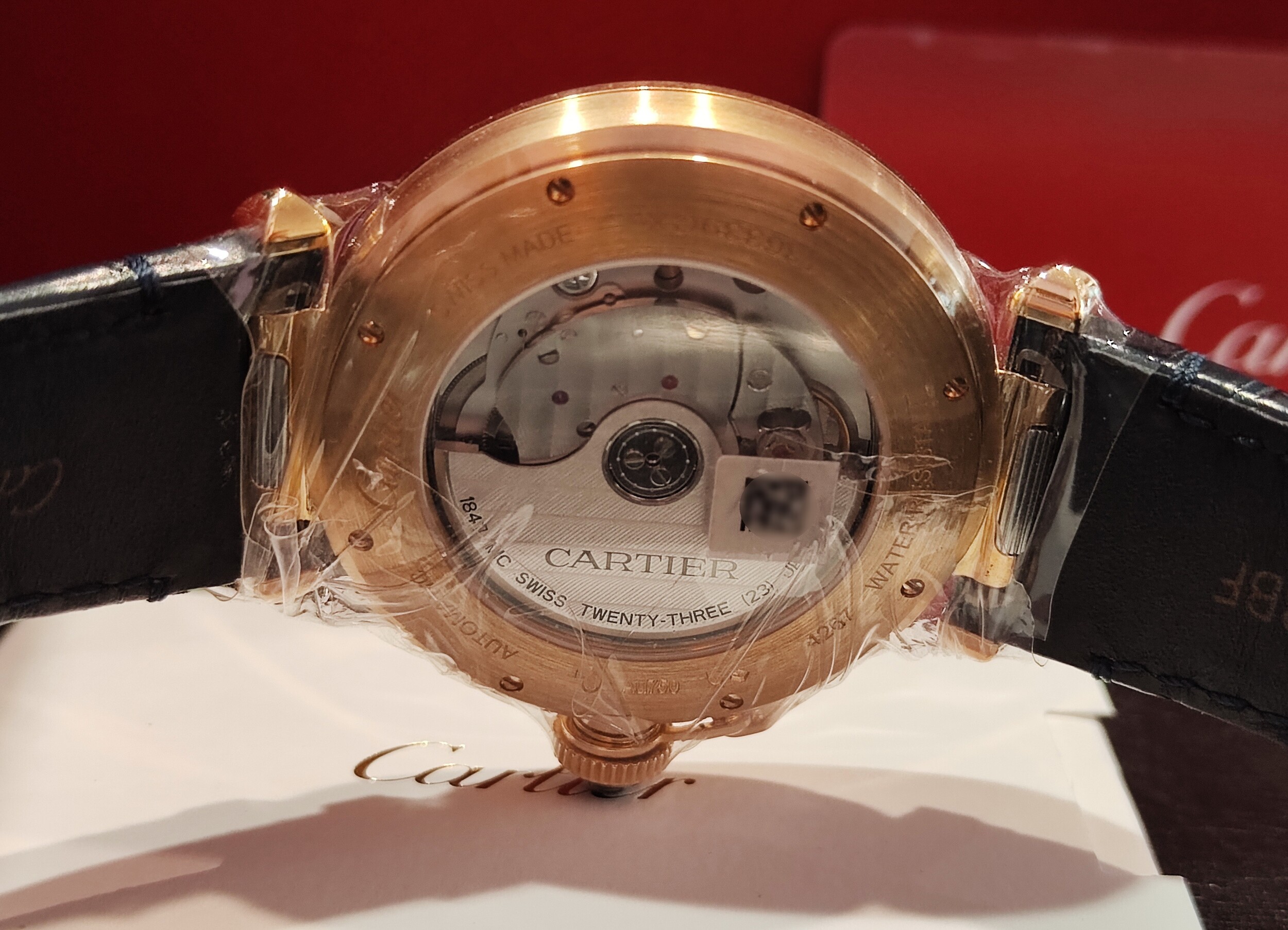 卡地亞 CARTIER 全新 PASHA 黃K金錶殼 大錶徑41mm 自動上鍊 可拆式井字格柵~原廠盒單 2024 4