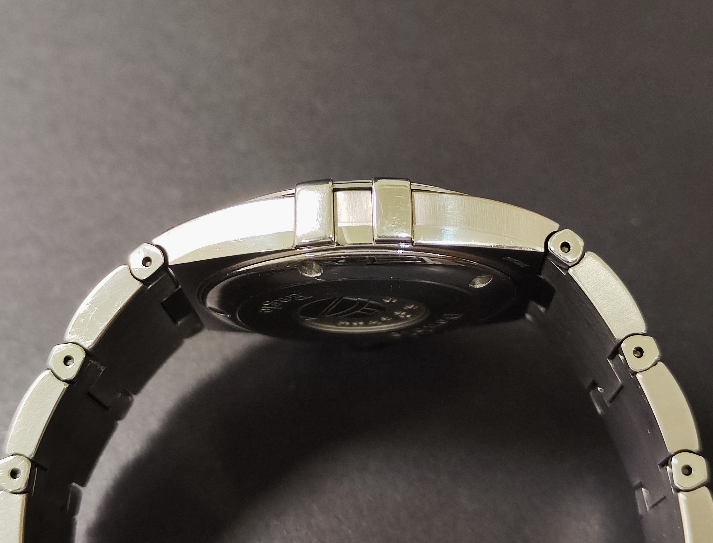 OMEGA 星座系列 雙鷹 萬年曆 黑色面盤 錶徑36mm 羅馬數字 溫度補償 石英萬年曆機芯 絕版品~原廠盒裝 海馬可參考 6