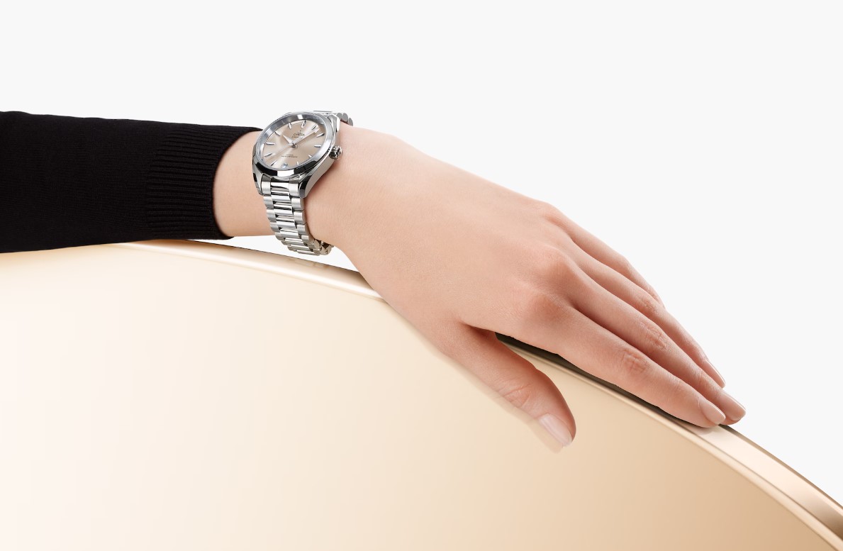 OMEGA 全新 海馬 SHADES系列 銀色面盤 錶徑34mm 自動上鍊~原廠盒單 國內AD 2