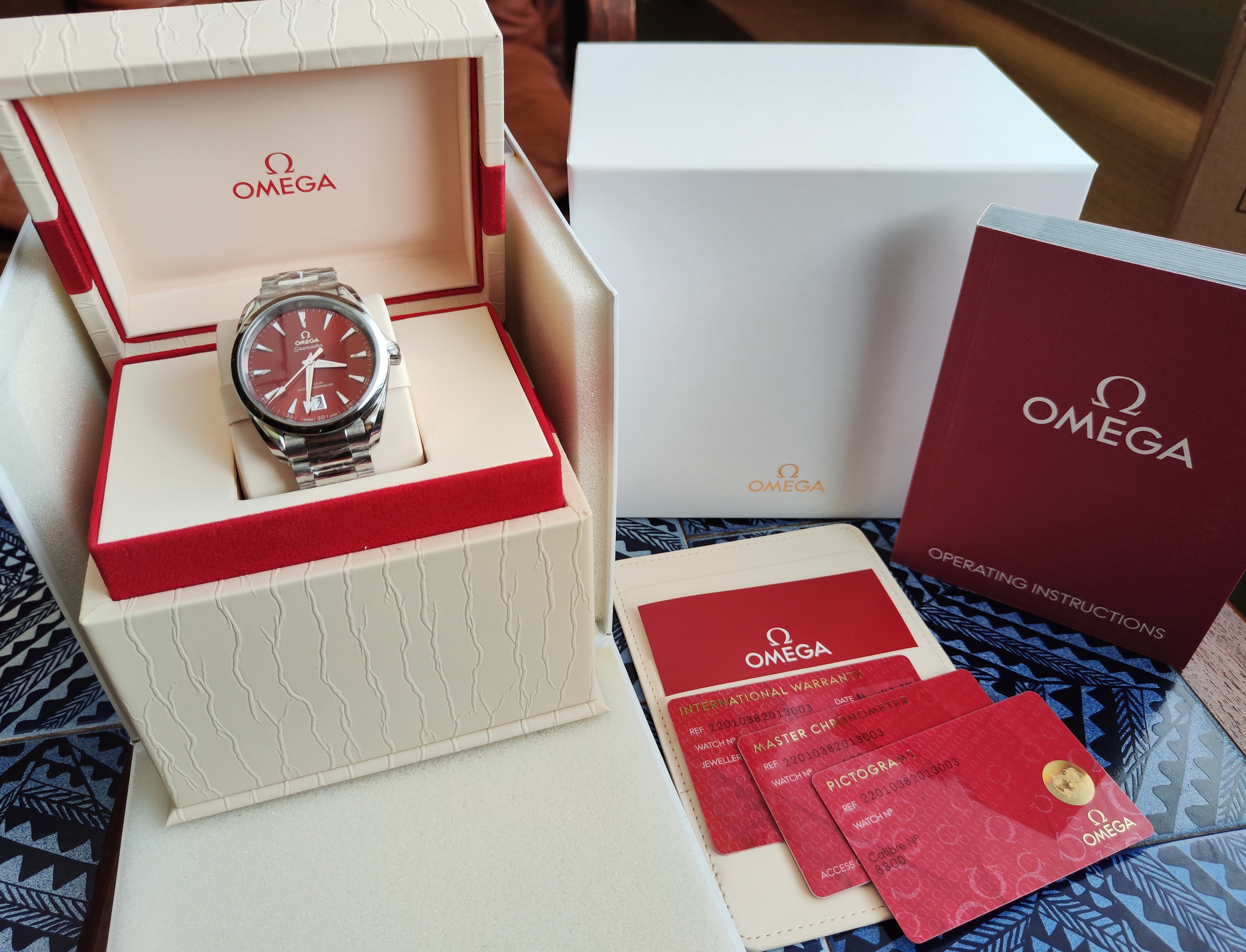 OMEGA 全新 海馬 SHADES系列 紅色面盤 錶徑38mm 自動上鍊~原廠盒單 國內AD 8