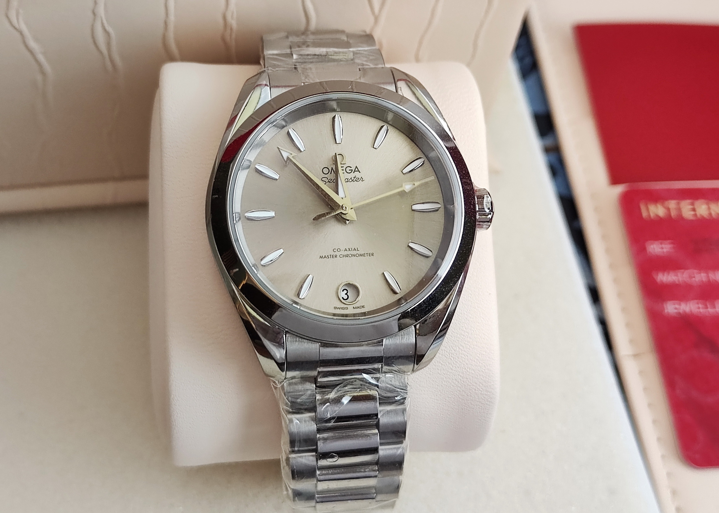 OMEGA 全新 海馬 SHADES系列 銀色面盤 錶徑34mm 自動上鍊~原廠盒單 國內AD 3