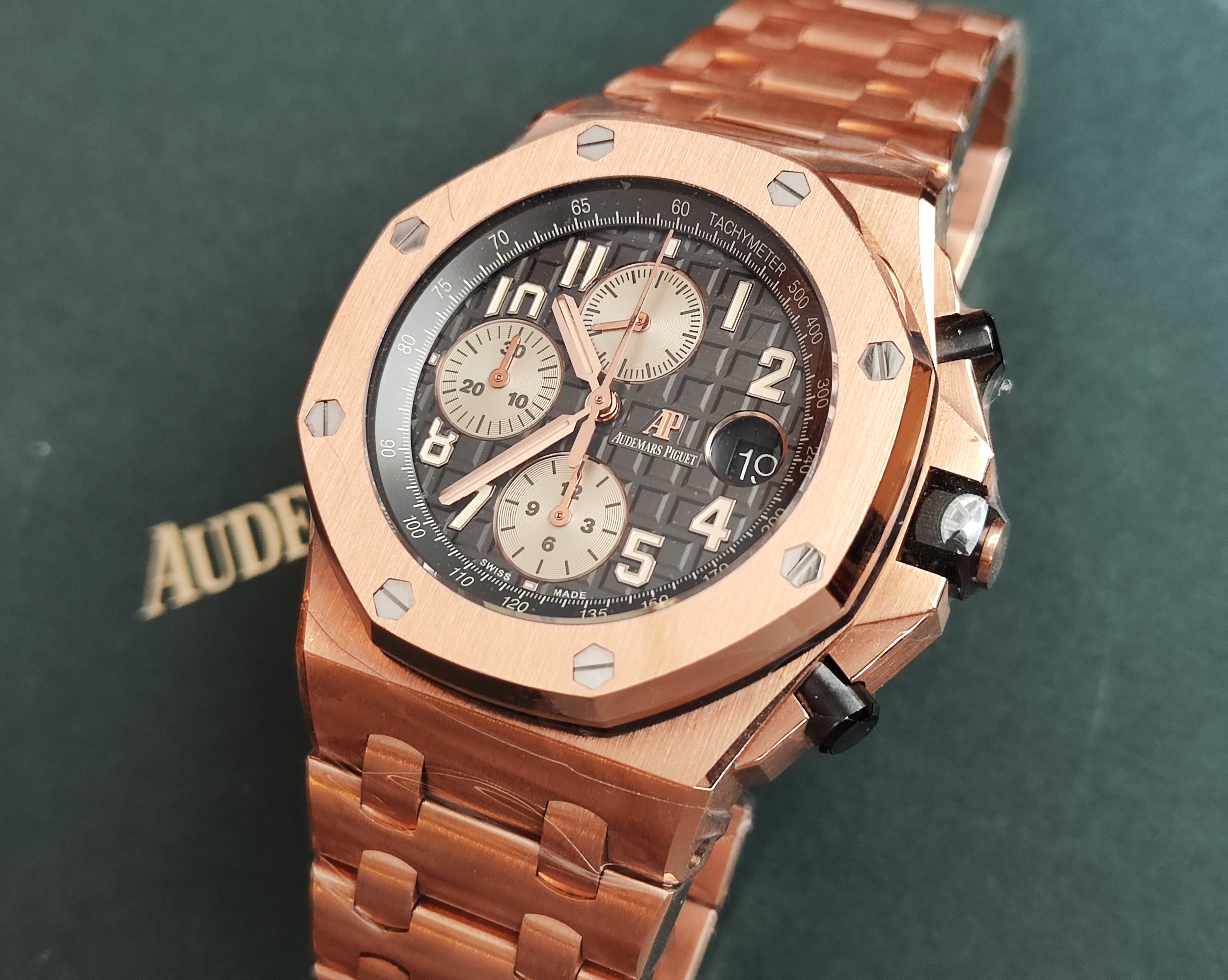 愛彼 AP 皇家橡樹 26470OR 玫瑰金 大錶徑42mm 灰黑色格紋面盤 自動上鍊 透明底蓋 離岸型~原廠盒單 2