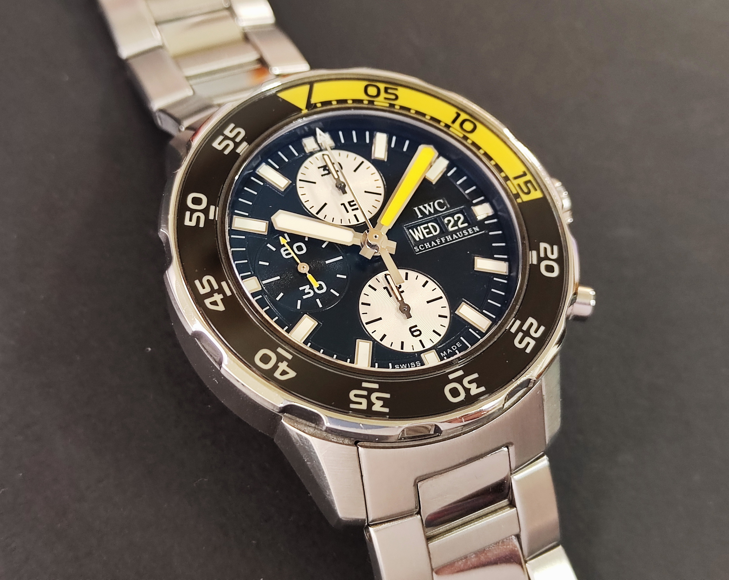 萬國 IWC 海洋時計 自動上鍊 大錶徑44mm 黑色面盤 黃色計時圈 AQUATIMER 計時功能~原廠保單 3
