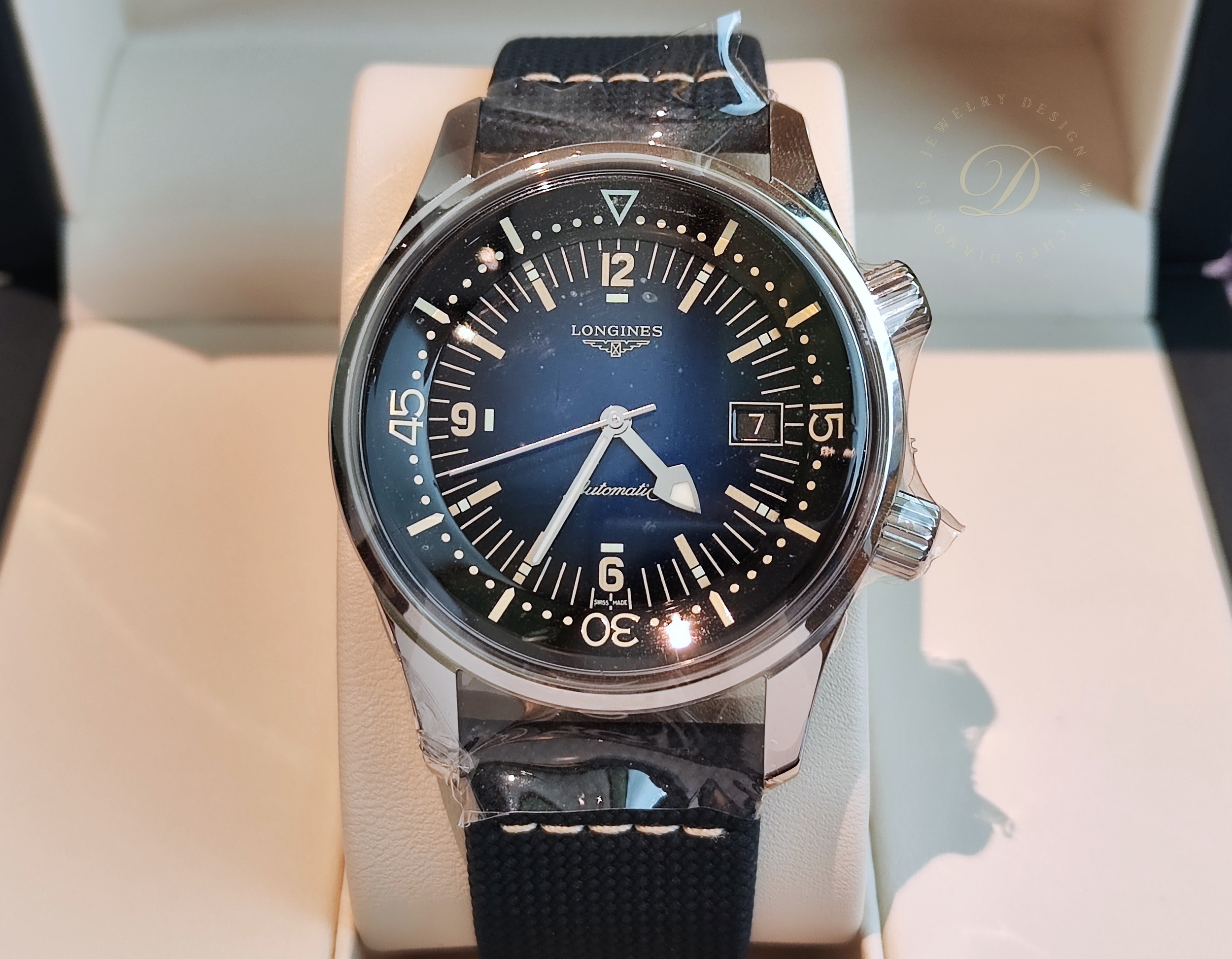 浪琴 全新 Legend Diver 漸層藍色面盤 大錶徑42mm  自動上鍊 傳奇潛水系列 防水300米~原廠盒單 2024AD