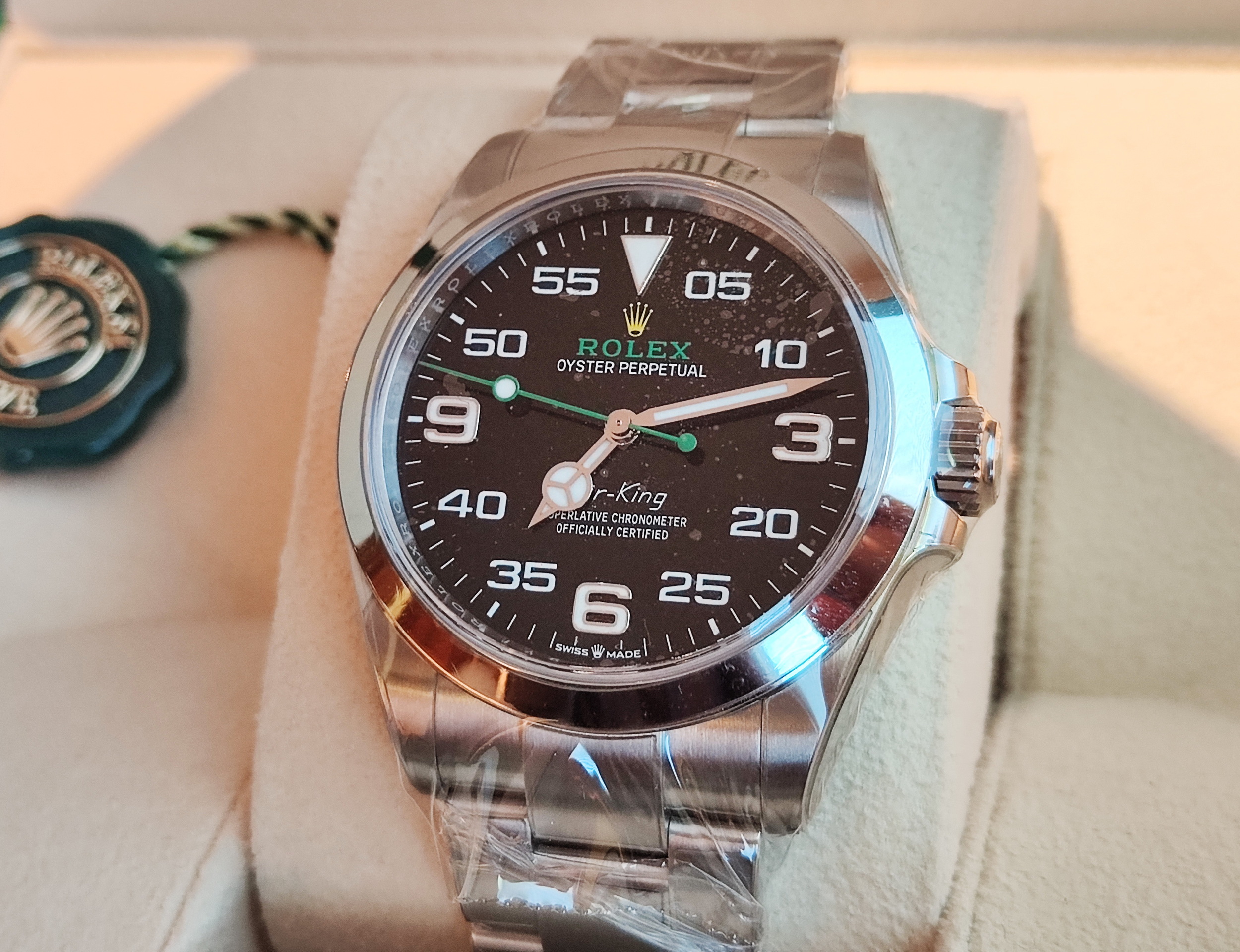 勞力士 近新 126900 空中霸王 錶徑40mm 自動上鍊 Air-King 黃色黃冠~原廠盒單 2024 2