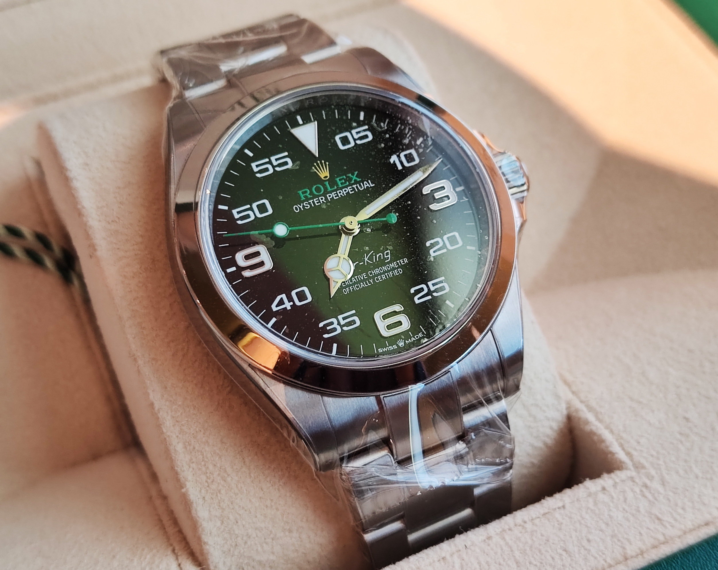 勞力士 近新 126900 空中霸王 錶徑40mm 自動上鍊 Air-King 黃色黃冠~原廠盒單 2024 3