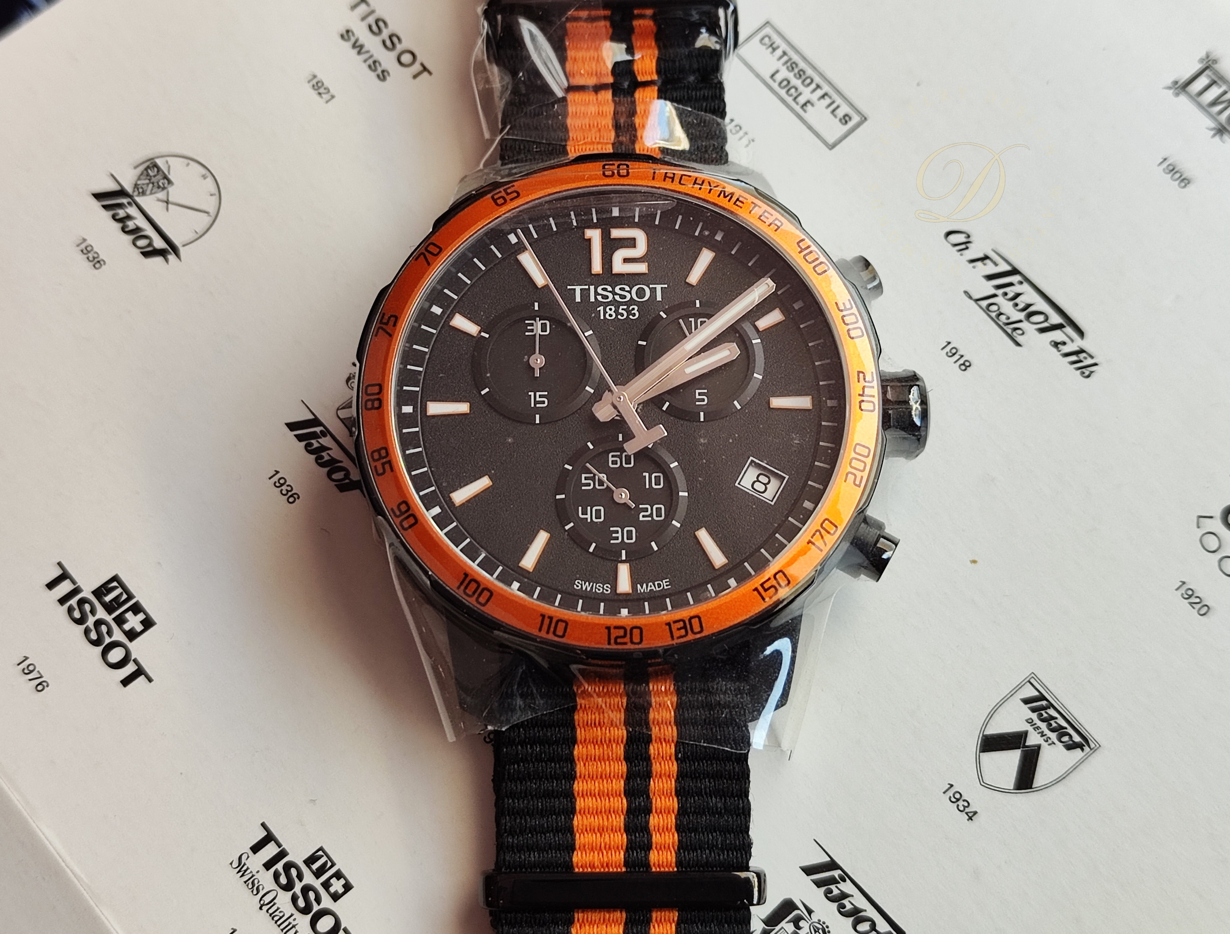 天梭 TISSOT 全新 T-SPORT 大錶徑42mm 橘色錶圈 石英機芯~原廠盒單 未使用品