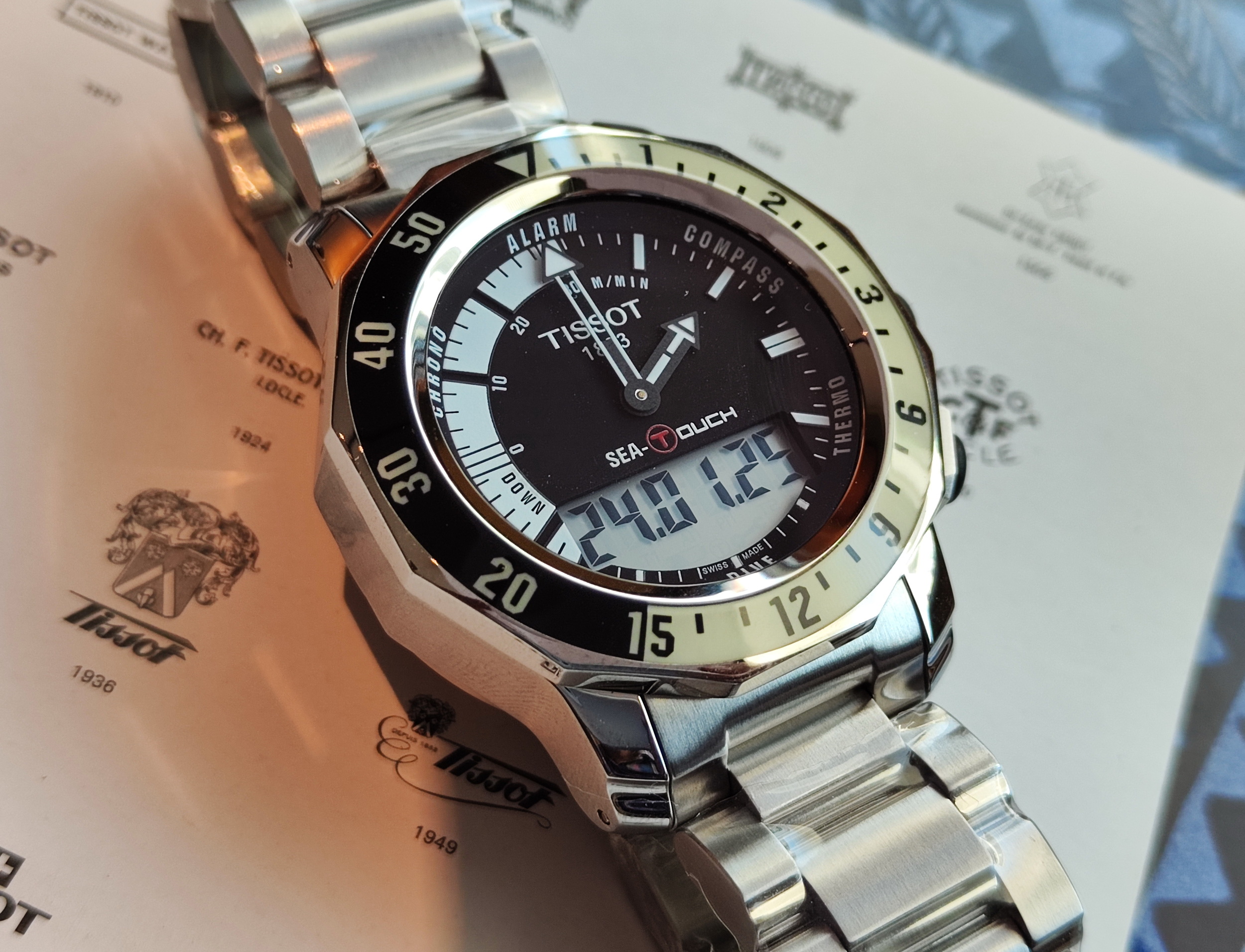 天梭 TISSOT 全新 SEA-TOUCH 大錶徑44mm 多功能觸控面盤~原廠盒單 未使用品 2