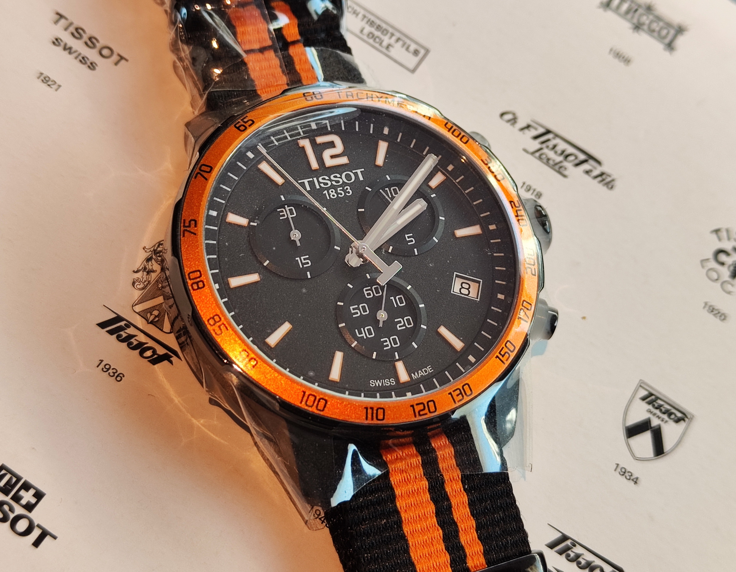 天梭 TISSOT 全新 T-SPORT 大錶徑42mm 橘色錶圈 石英機芯~原廠盒單 未使用品 2