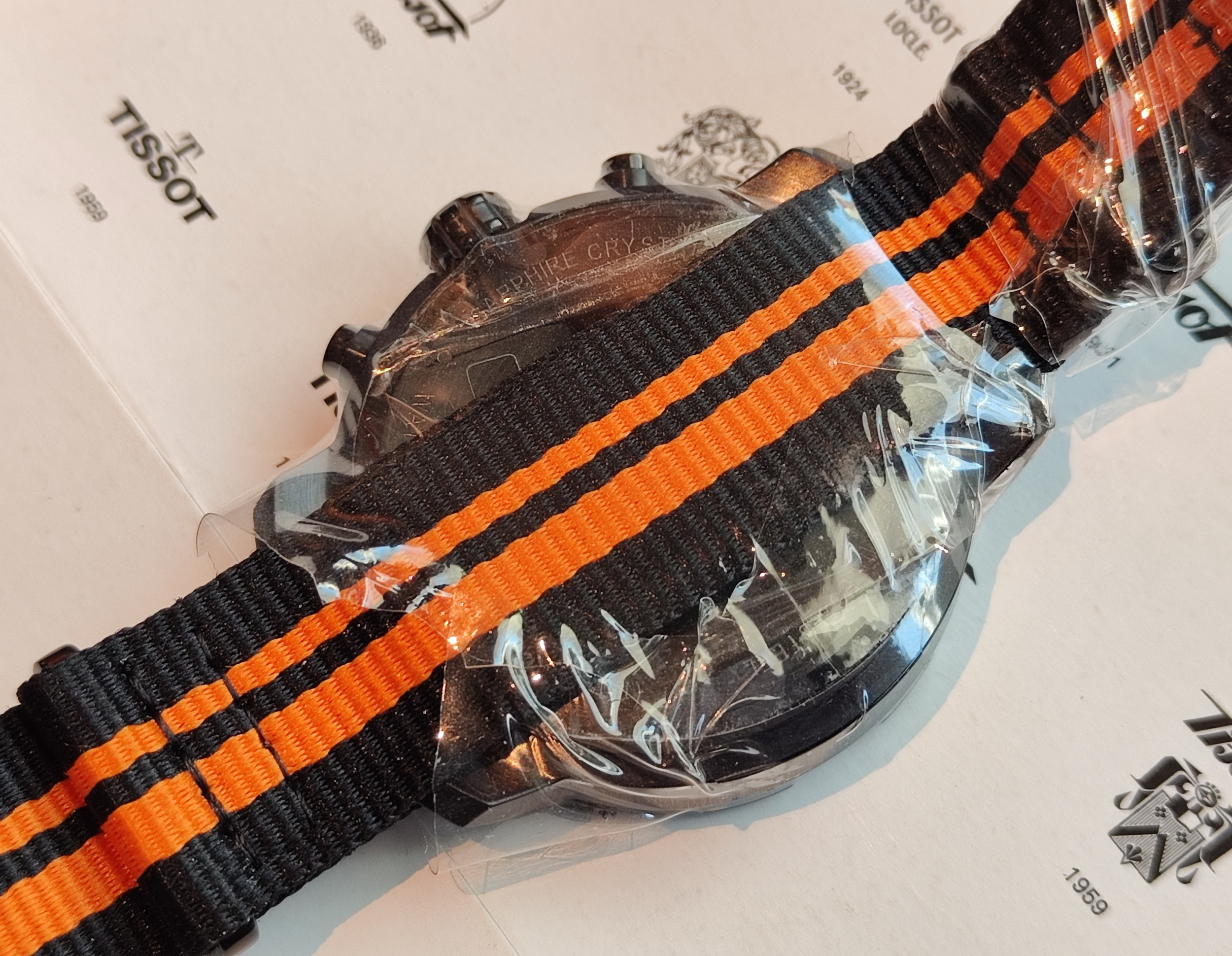 天梭 TISSOT 全新 T-SPORT 大錶徑42mm 橘色錶圈 石英機芯~原廠盒單 未使用品 5